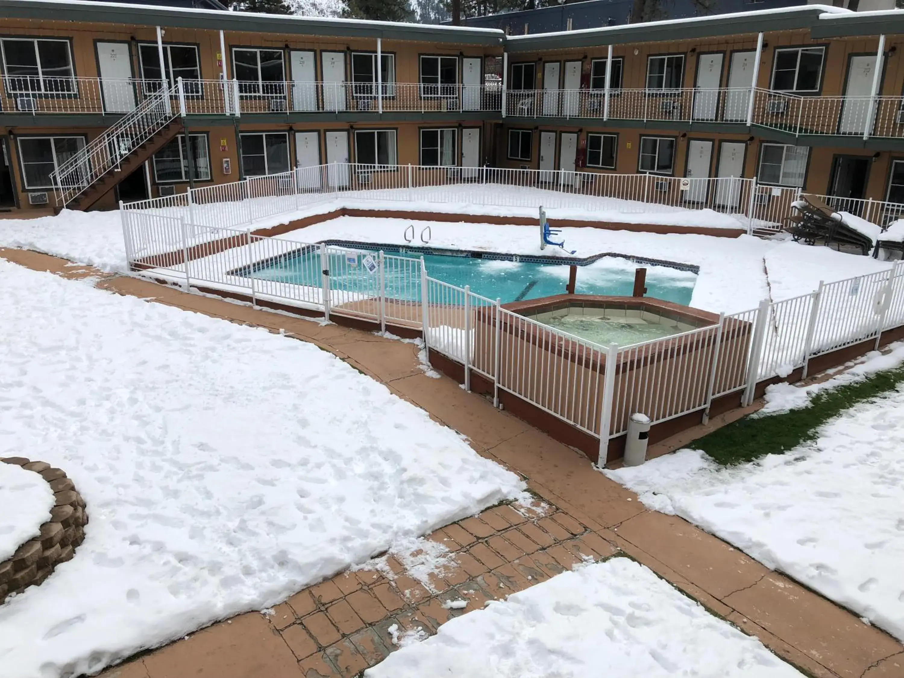 Garden view, Swimming Pool in Alpine Inn & Spa