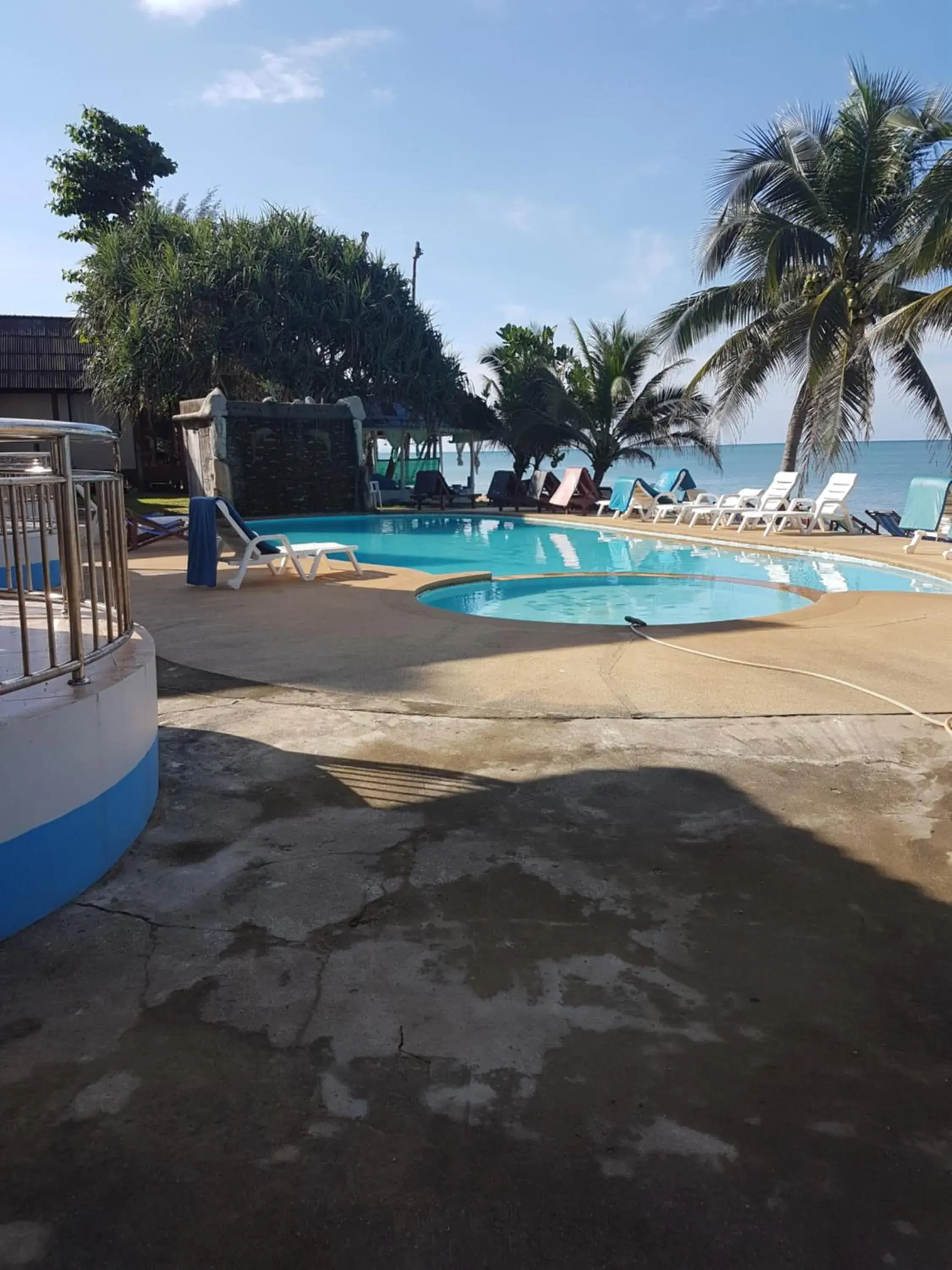 Property building, Swimming Pool in Lanta Paradise Beach Resort