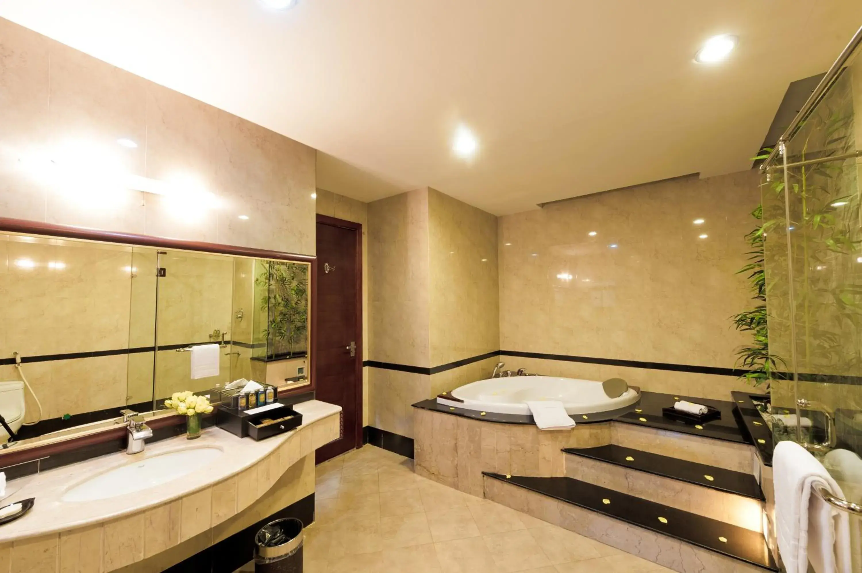 Hot Tub, Bathroom in Muong Thanh Grand Hanoi Hotel