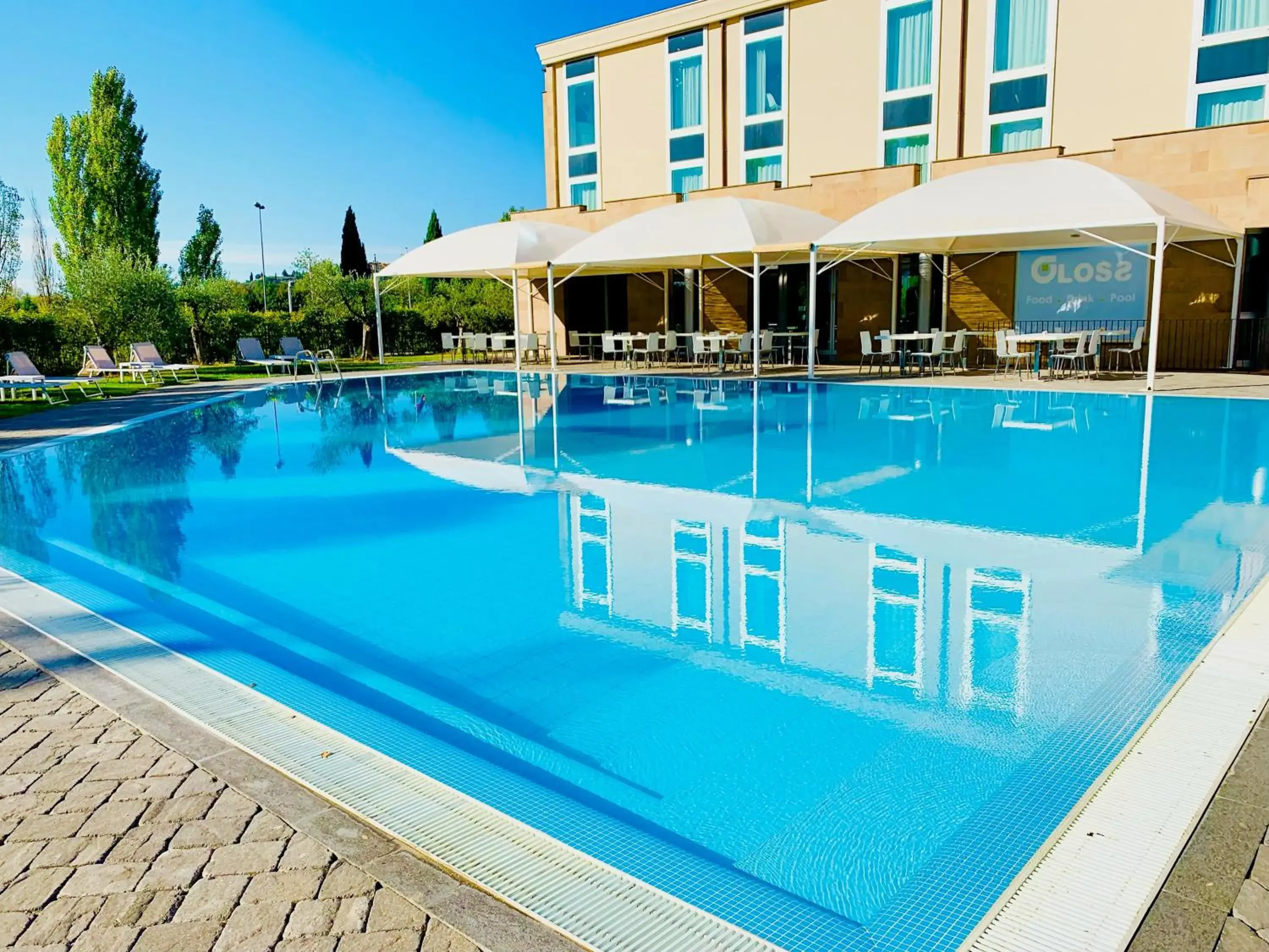 Restaurant/places to eat, Swimming Pool in A Point Arezzo Park Hotel