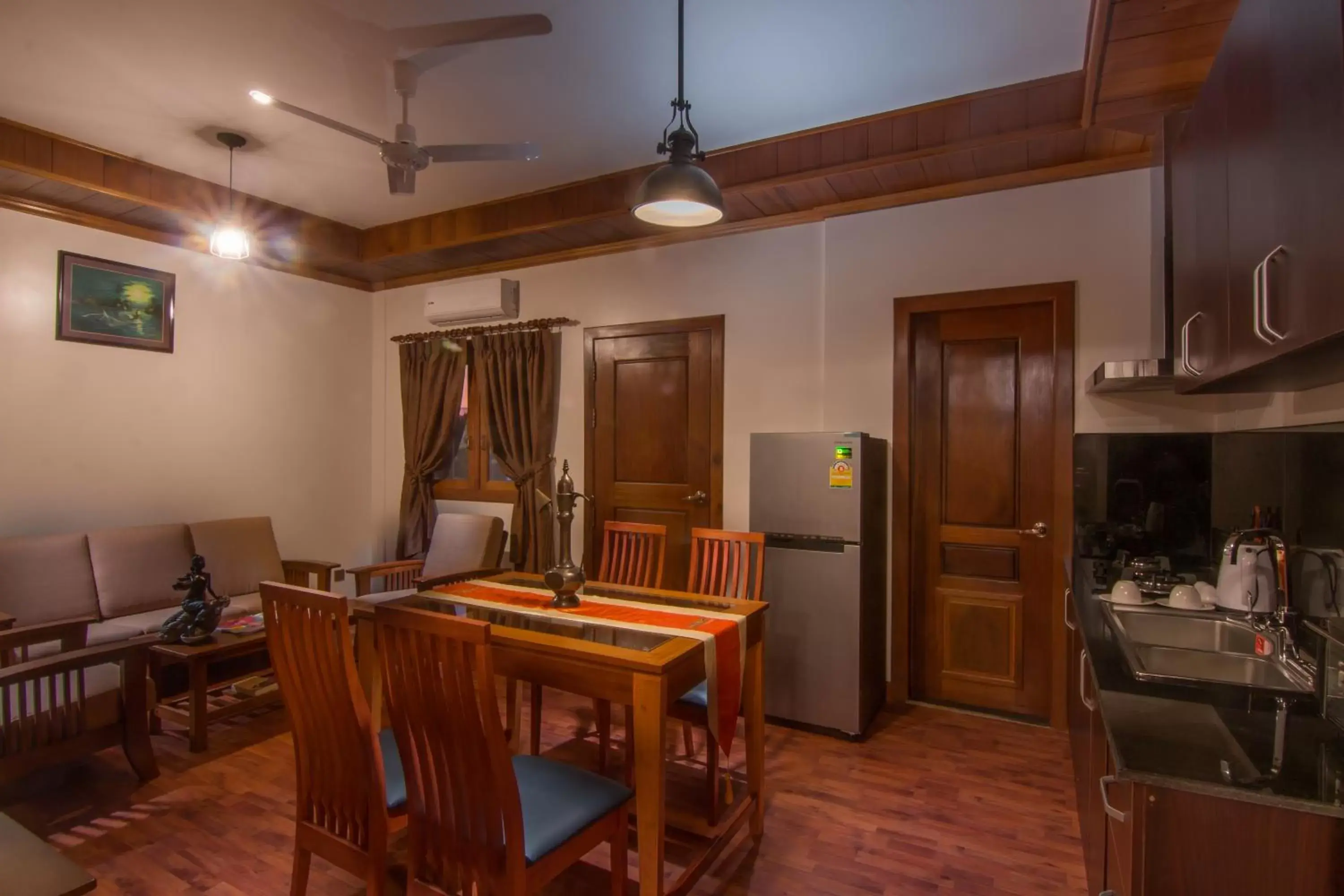 Kitchen or kitchenette, Restaurant/Places to Eat in BB Angkor Residence