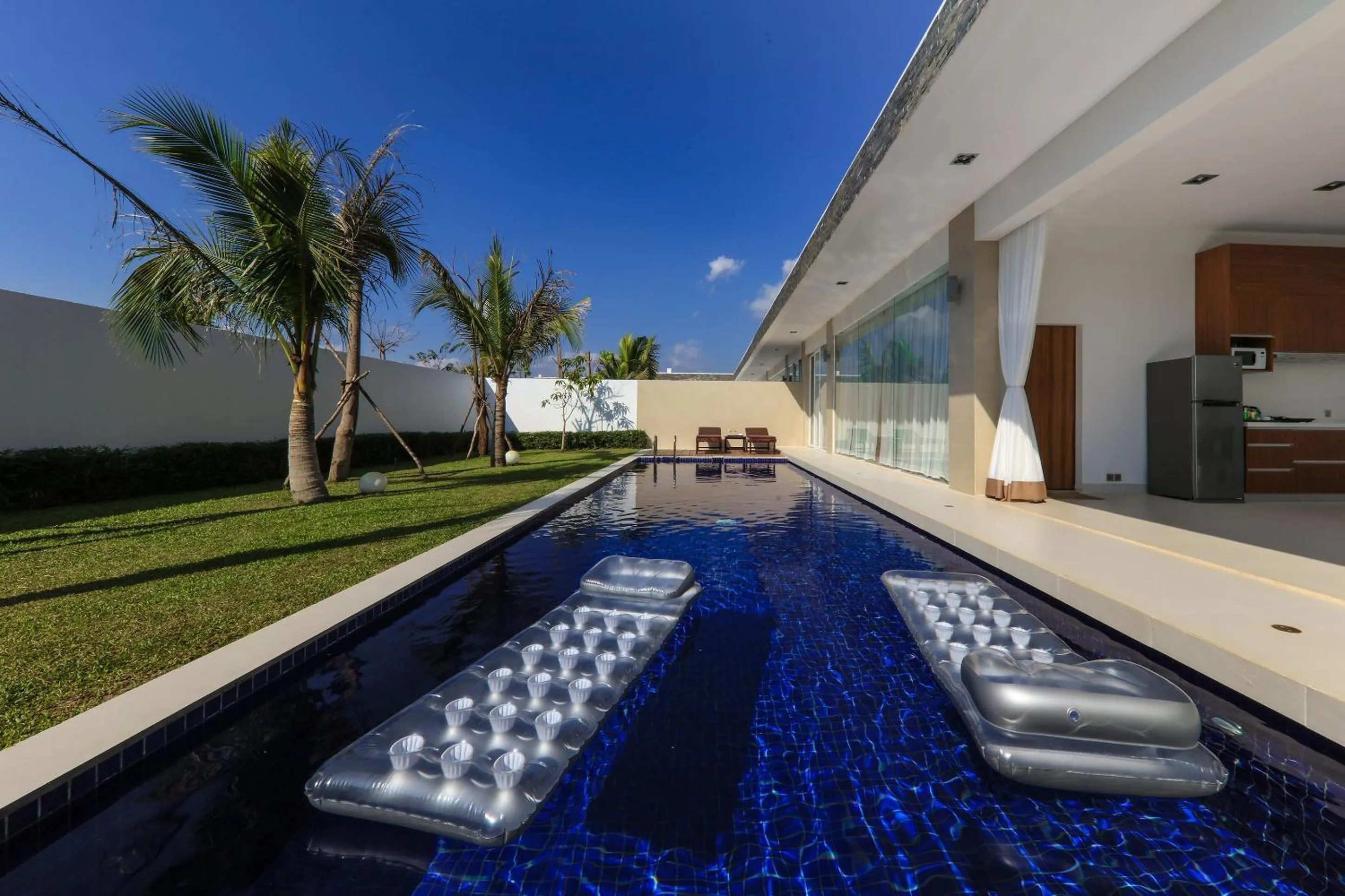 Garden view in Angkor Rendezvous