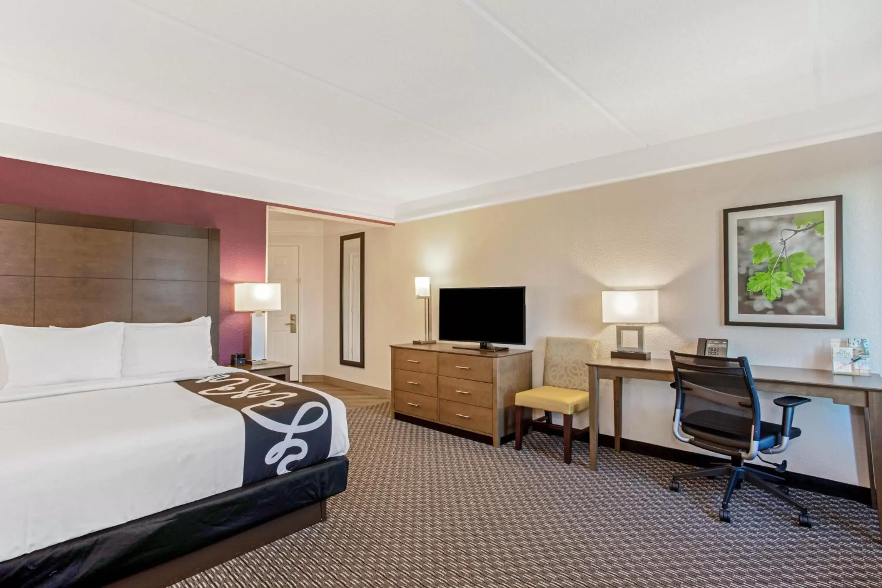 Deluxe King Room in La Quinta Inn & Suites by Wyndham Panama City