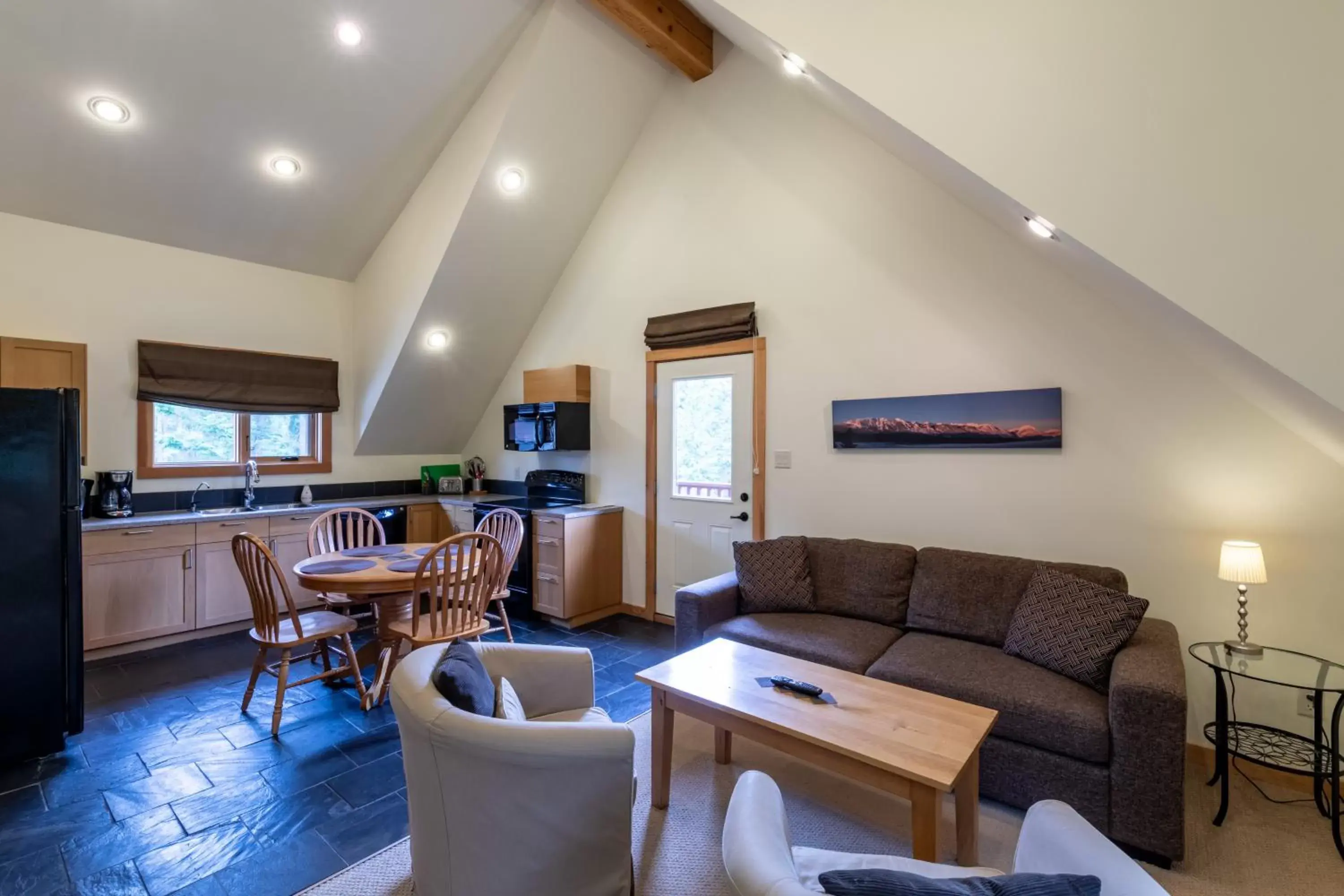 Living room, Seating Area in Canyon Ridge Lodge