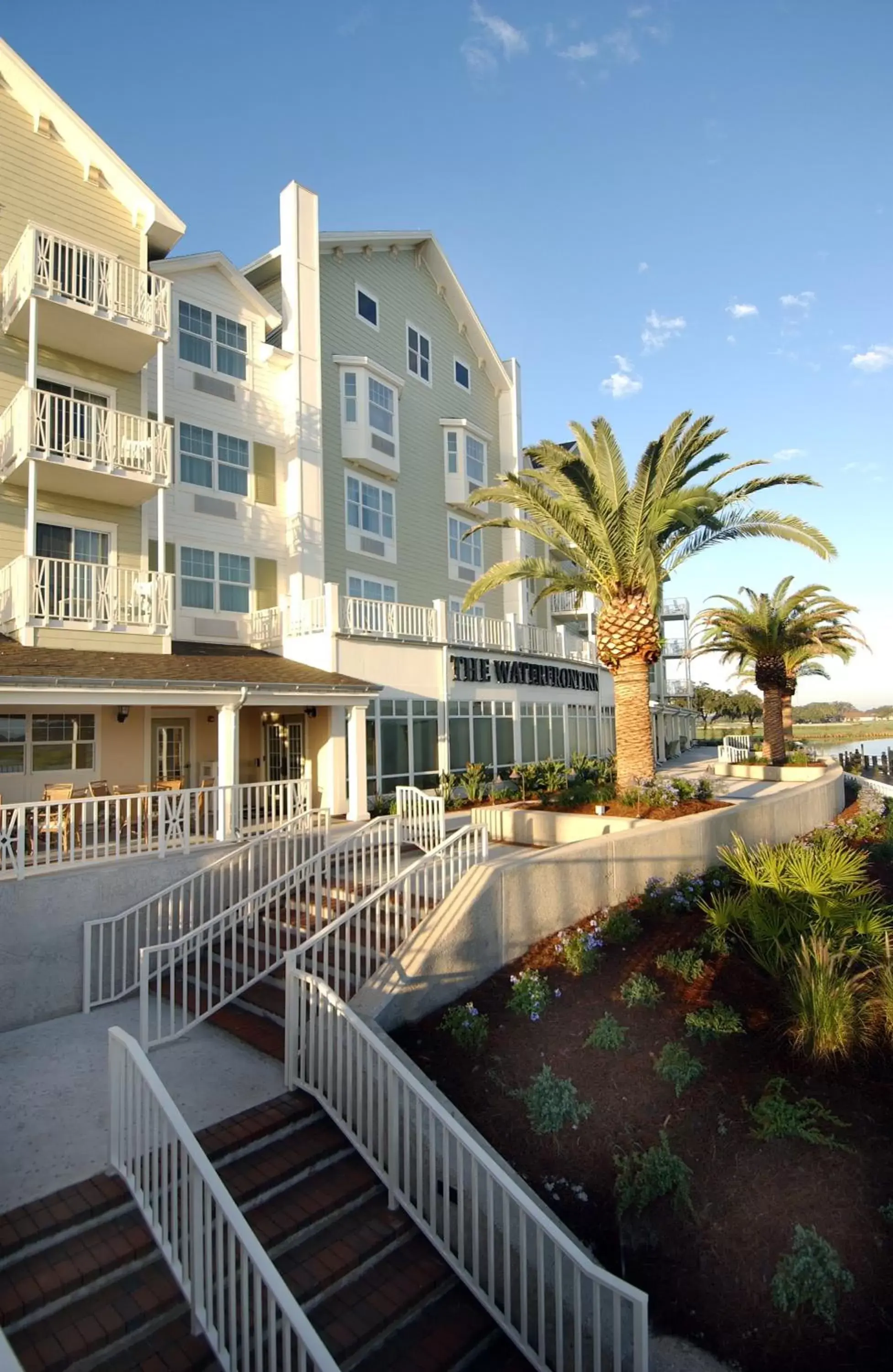 Patio, Property Building in The Waterfront Inn