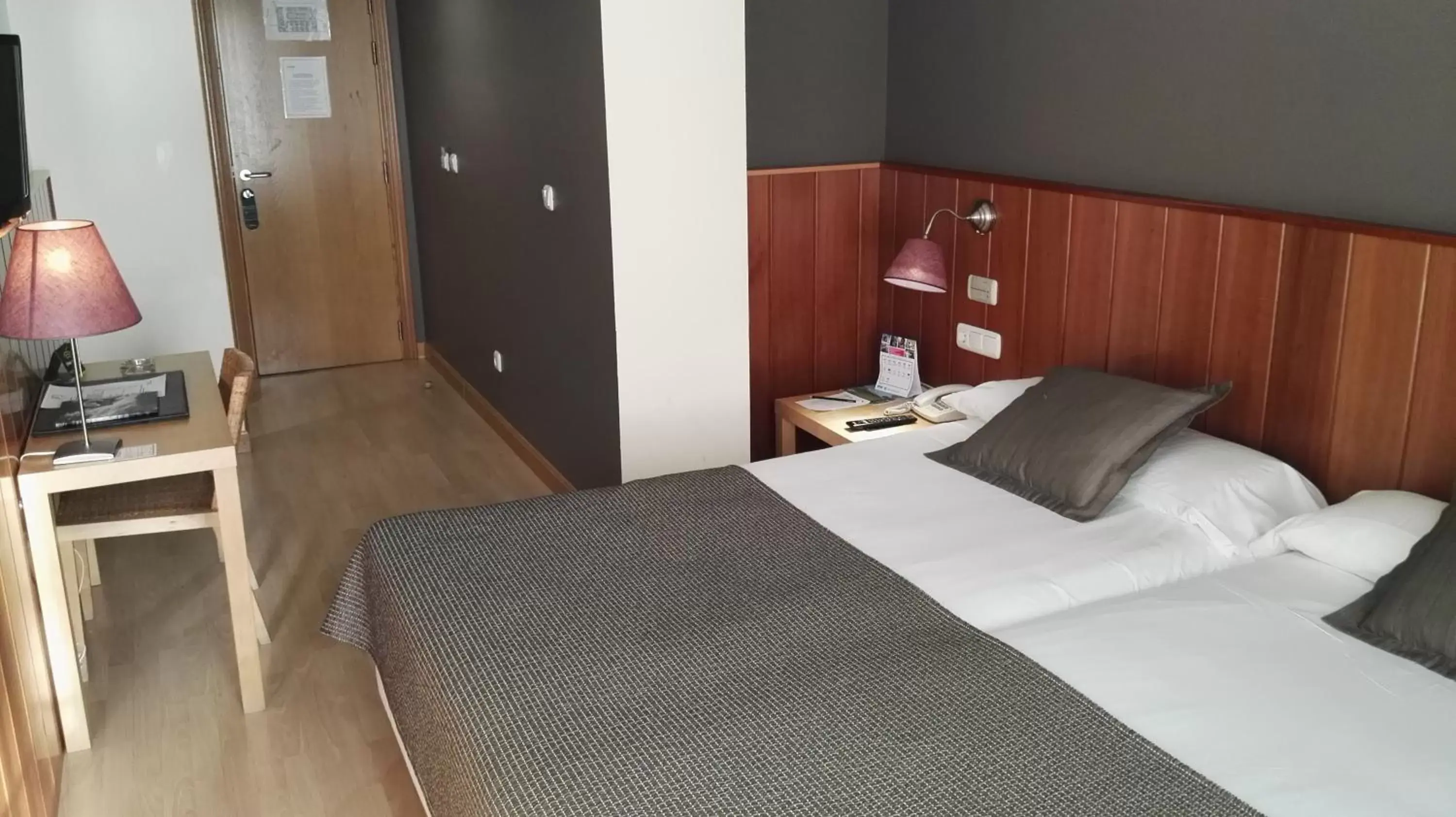 Bed in Hotel Iriguibel Huarte Pamplona