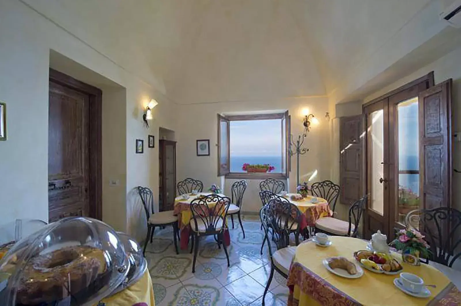 Lounge or bar, Restaurant/Places to Eat in L'Antico Borgo Dei Limoni