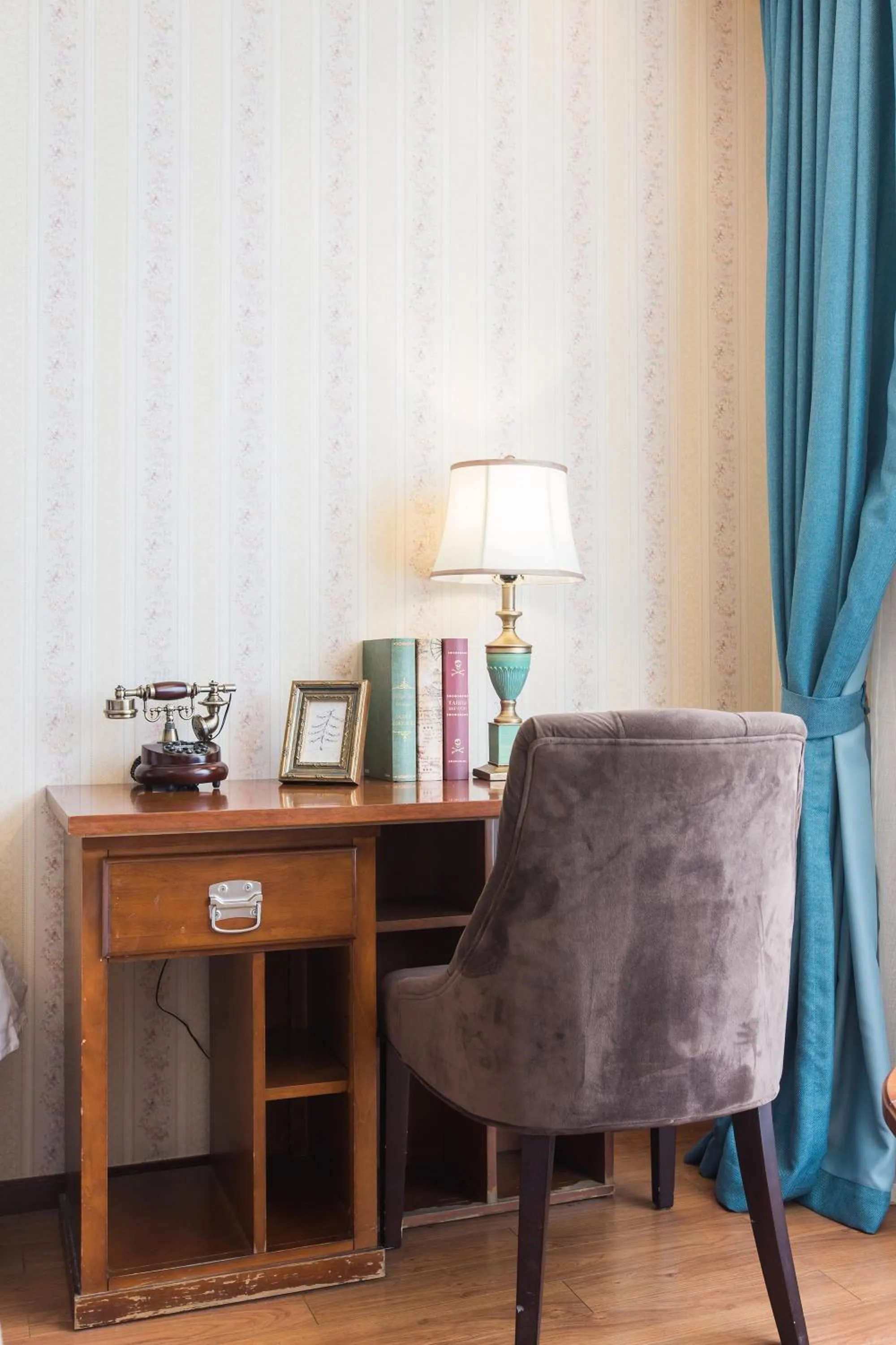 Westlake 7 Service Apartment