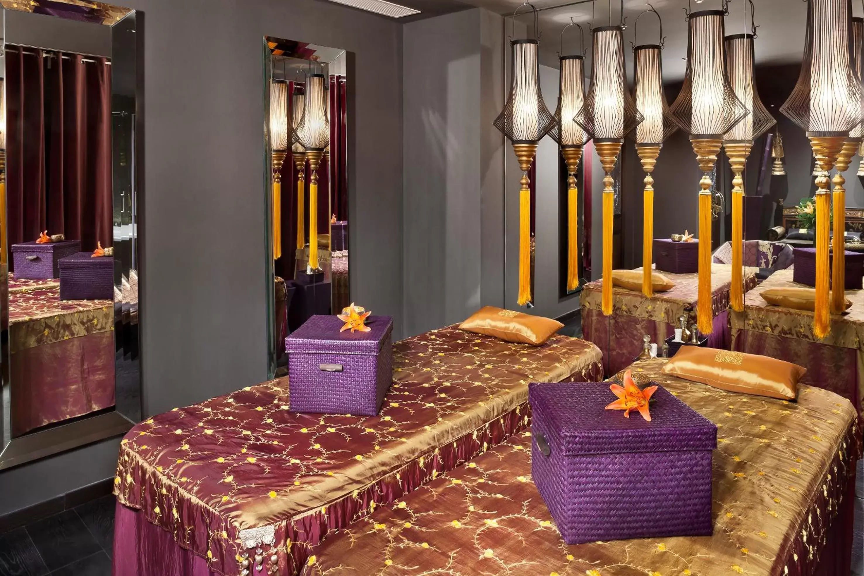 Massage, Lounge/Bar in Palacio de los Duques Gran Meliá - The Leading Hotels of the World