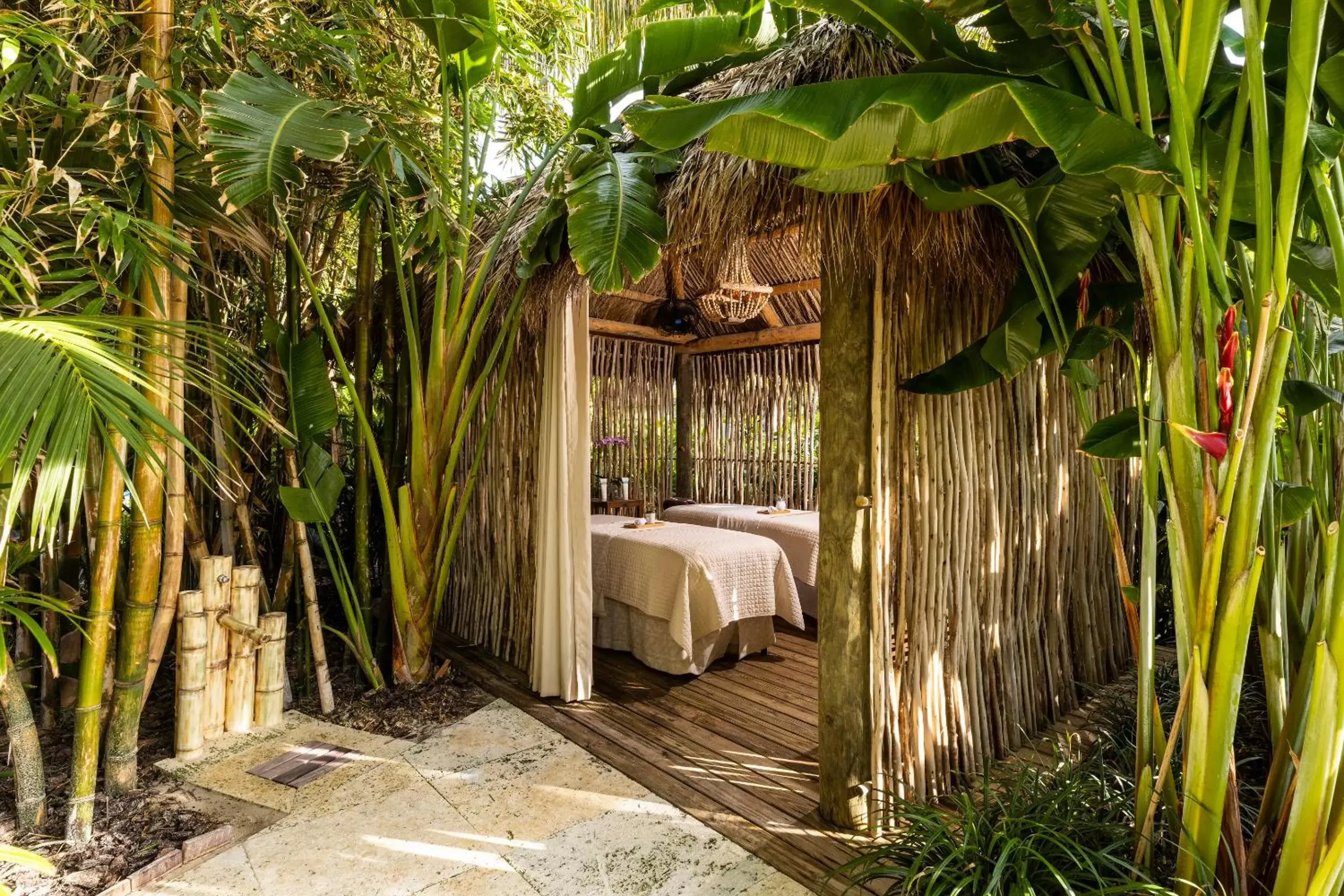 Massage in The Palms Hotel & Spa