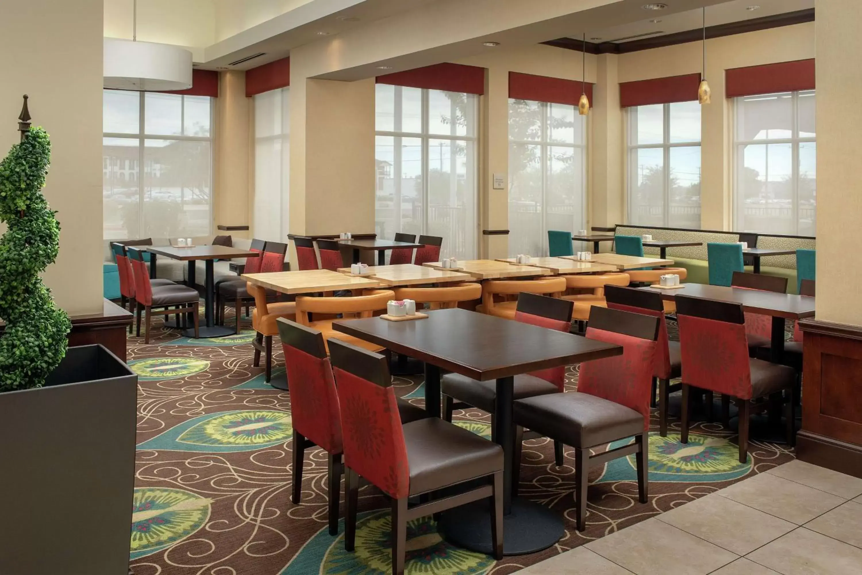 Dining area, Restaurant/Places to Eat in Hilton Garden Inn Odessa