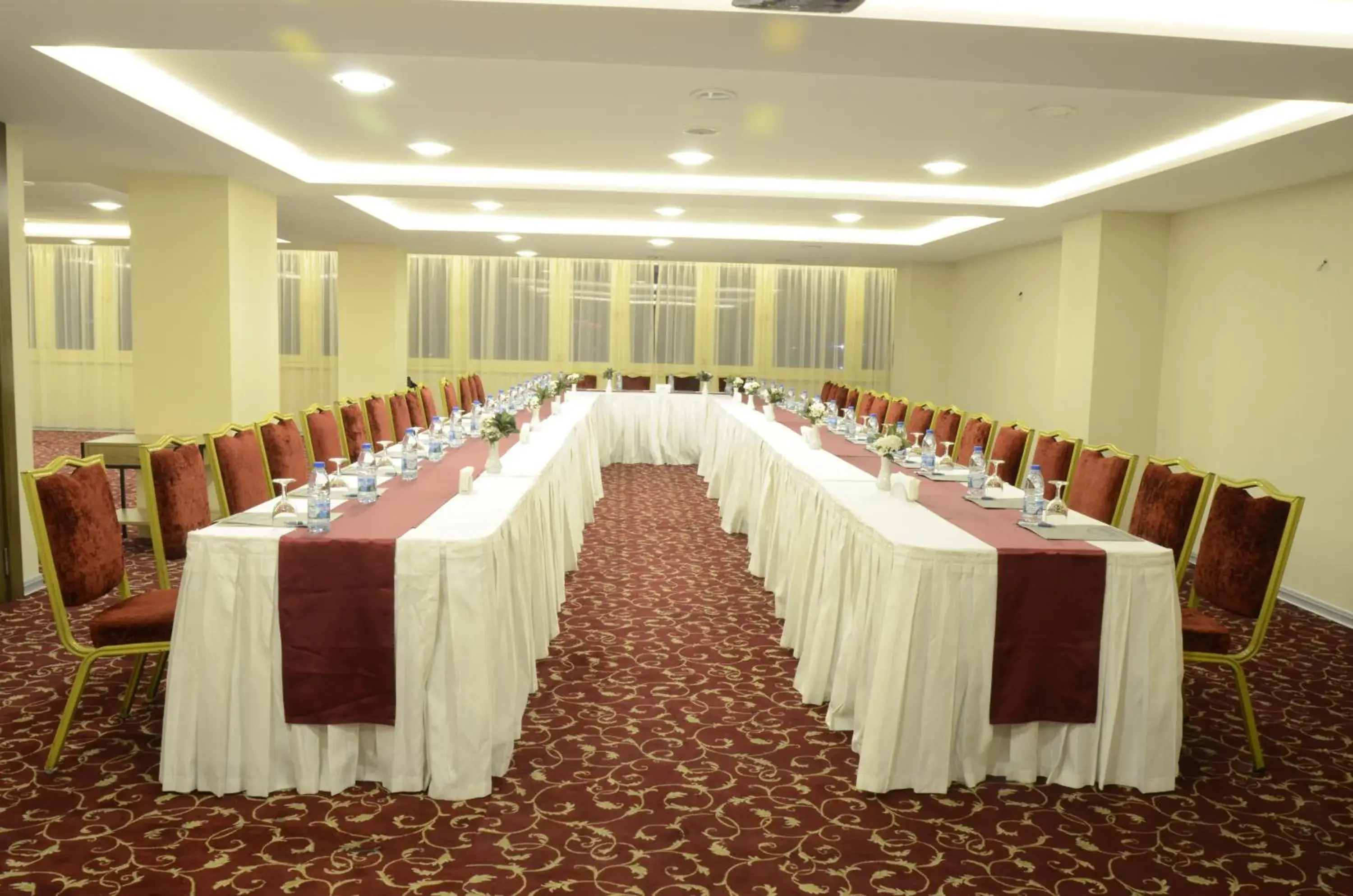 Banquet/Function facilities in Hotel Tilmen