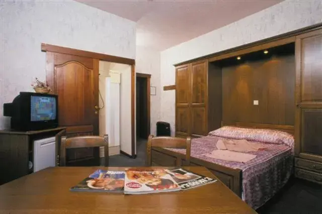 Photo of the whole room, Bed in Hotel IL Castellino