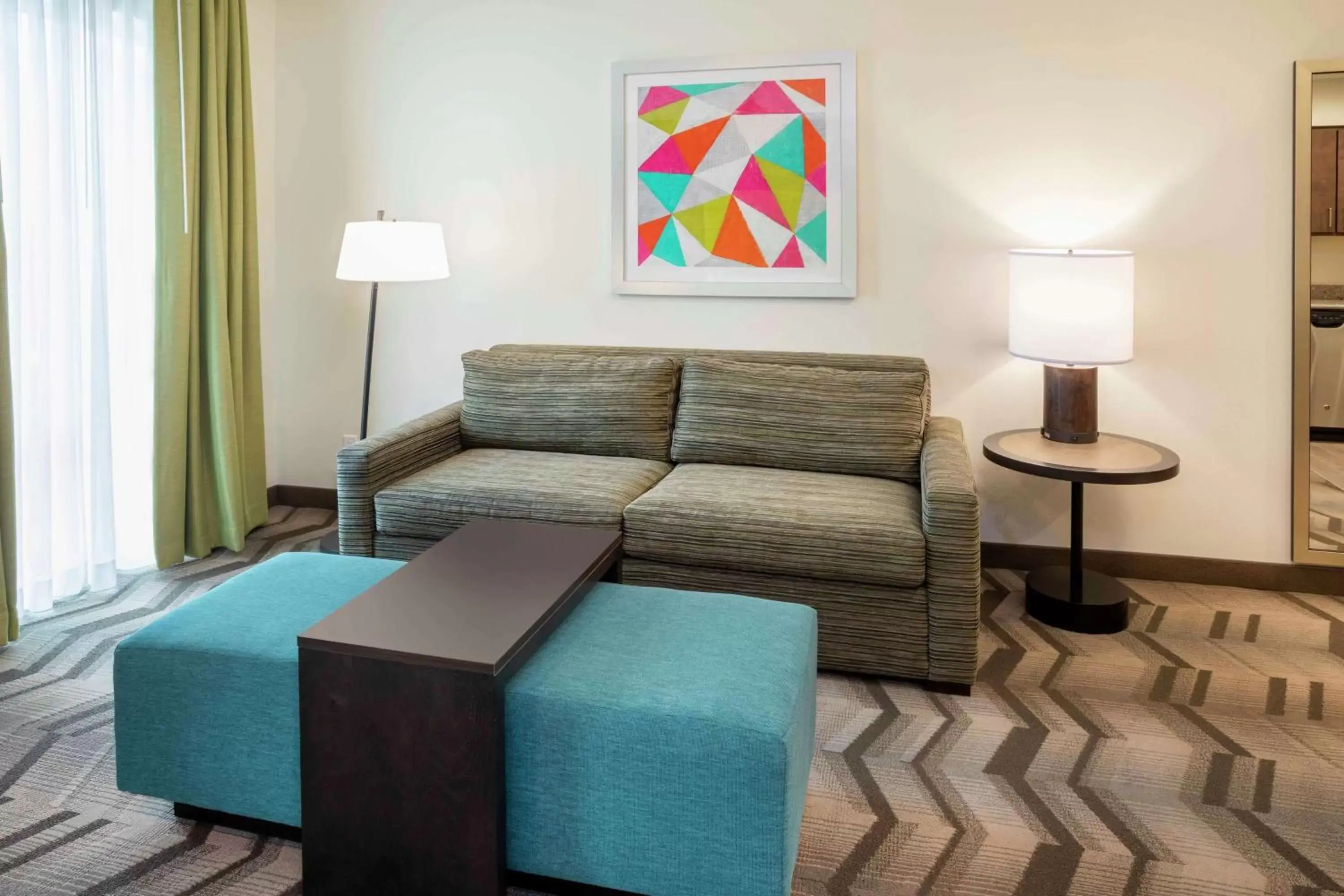 Living room, Seating Area in Homewood Suites By Hilton Edina Minneapolis