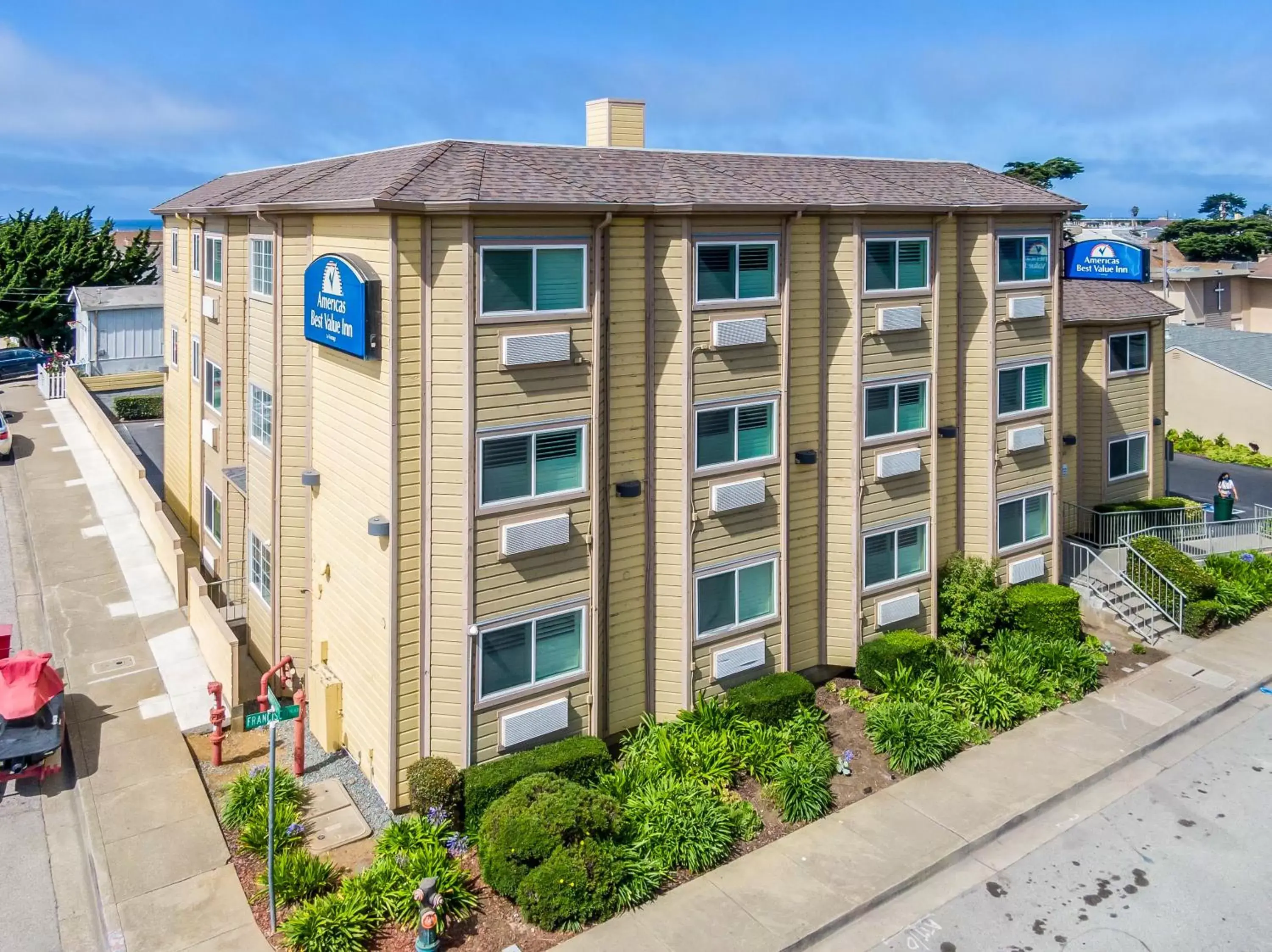 Property Building in Americas Best Value Inn San Francisco/Pacifica