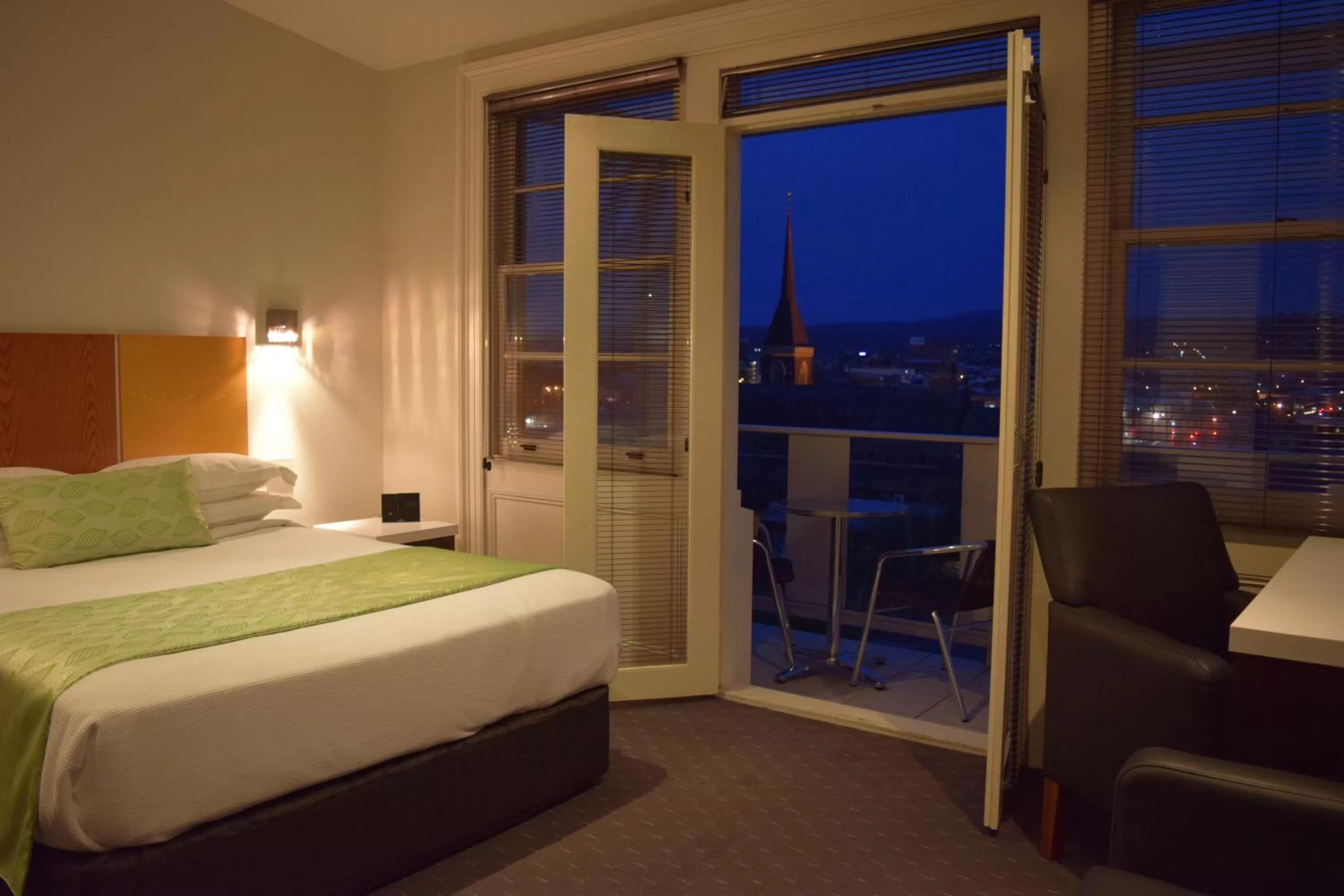 Bedroom, Bed in Auldington Hotel