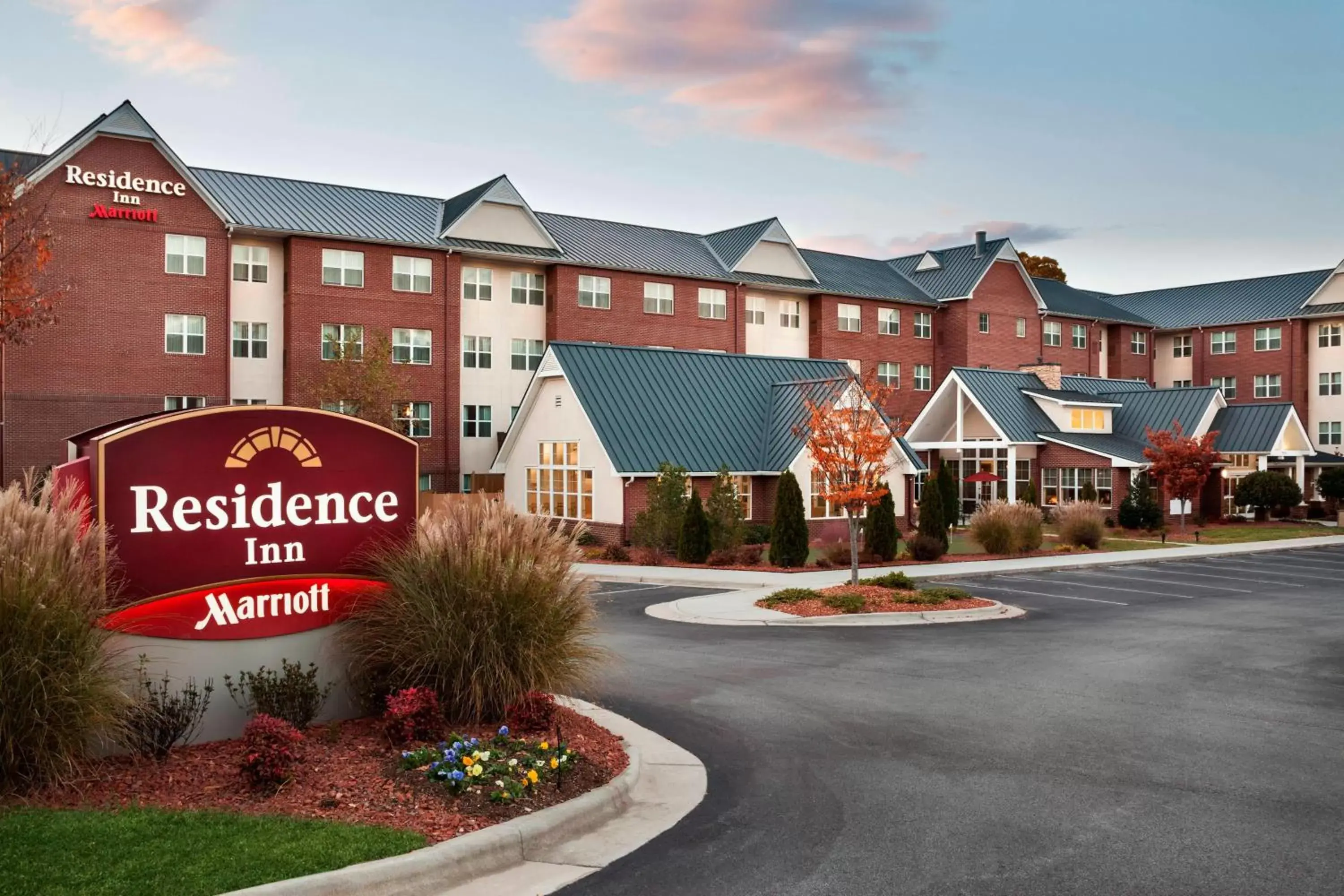 Property Building in Residence Inn Greensboro Airport