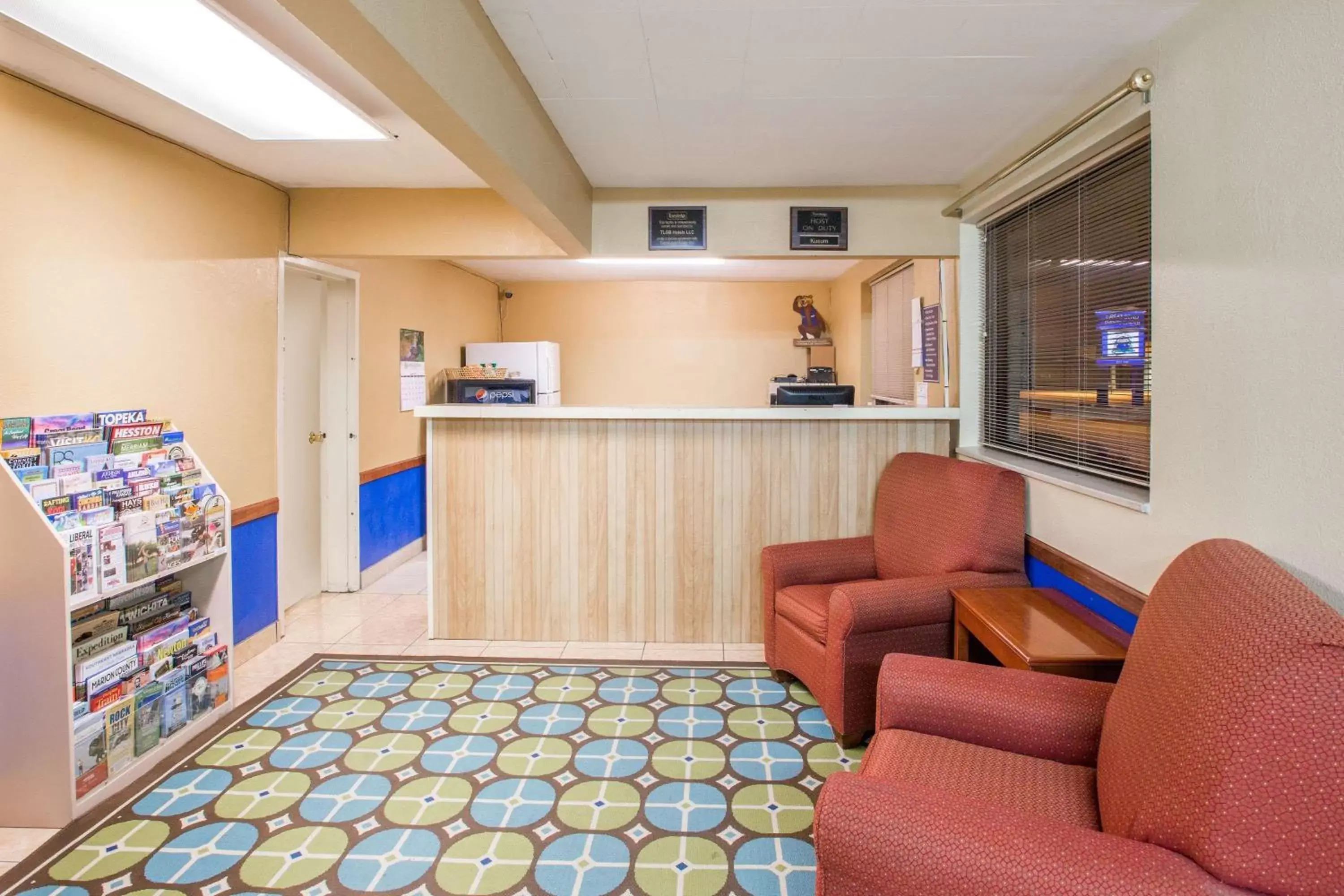 Lobby or reception in Travelodge by Wyndham Great Bend