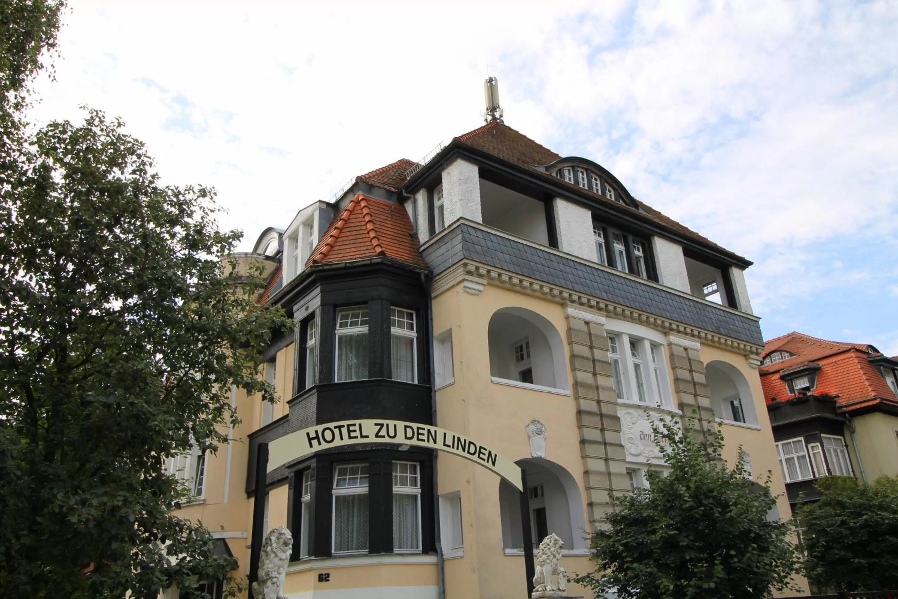 Property building in Hotel Zu den Linden