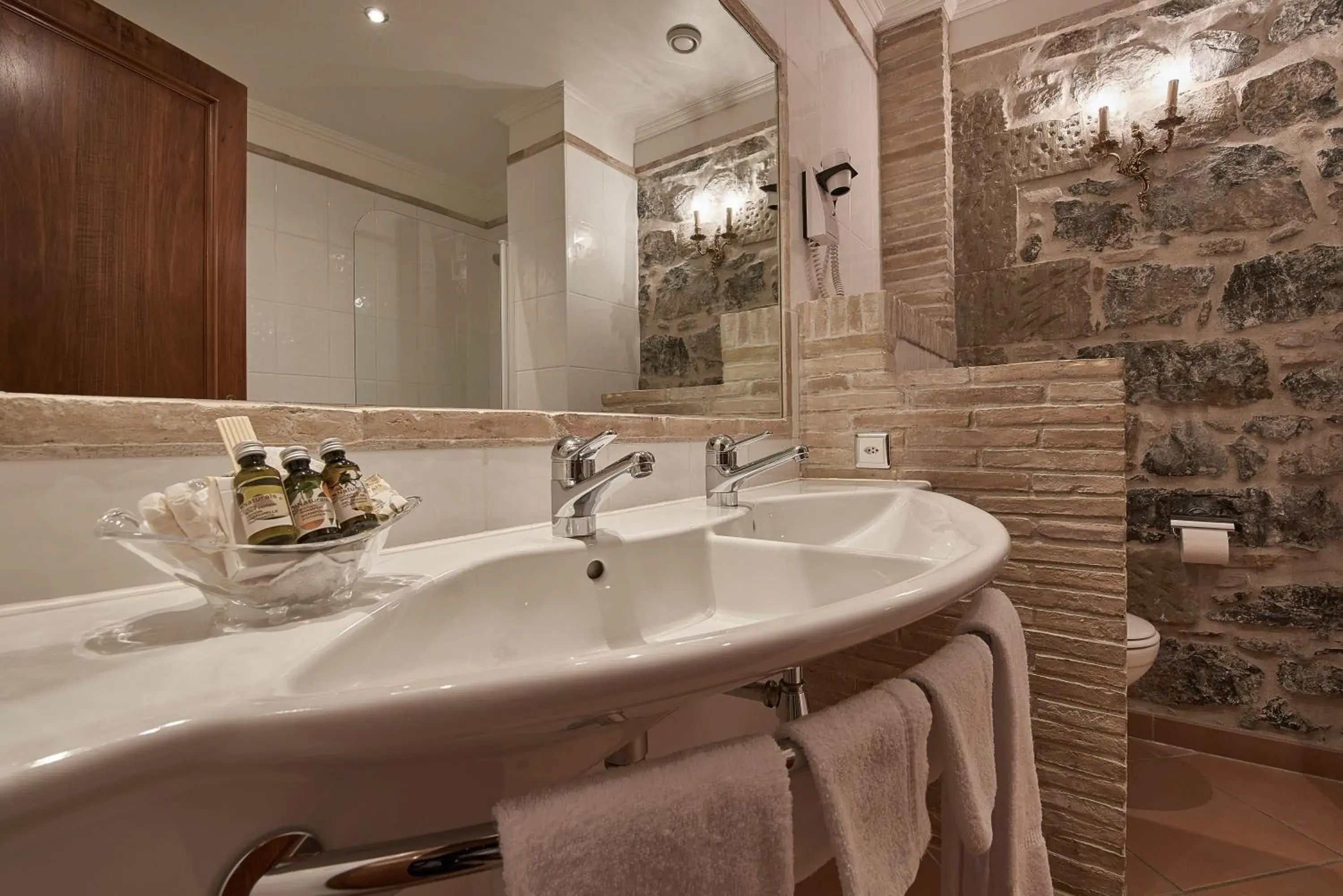 Photo of the whole room, Bathroom in Hotel d'Allèves