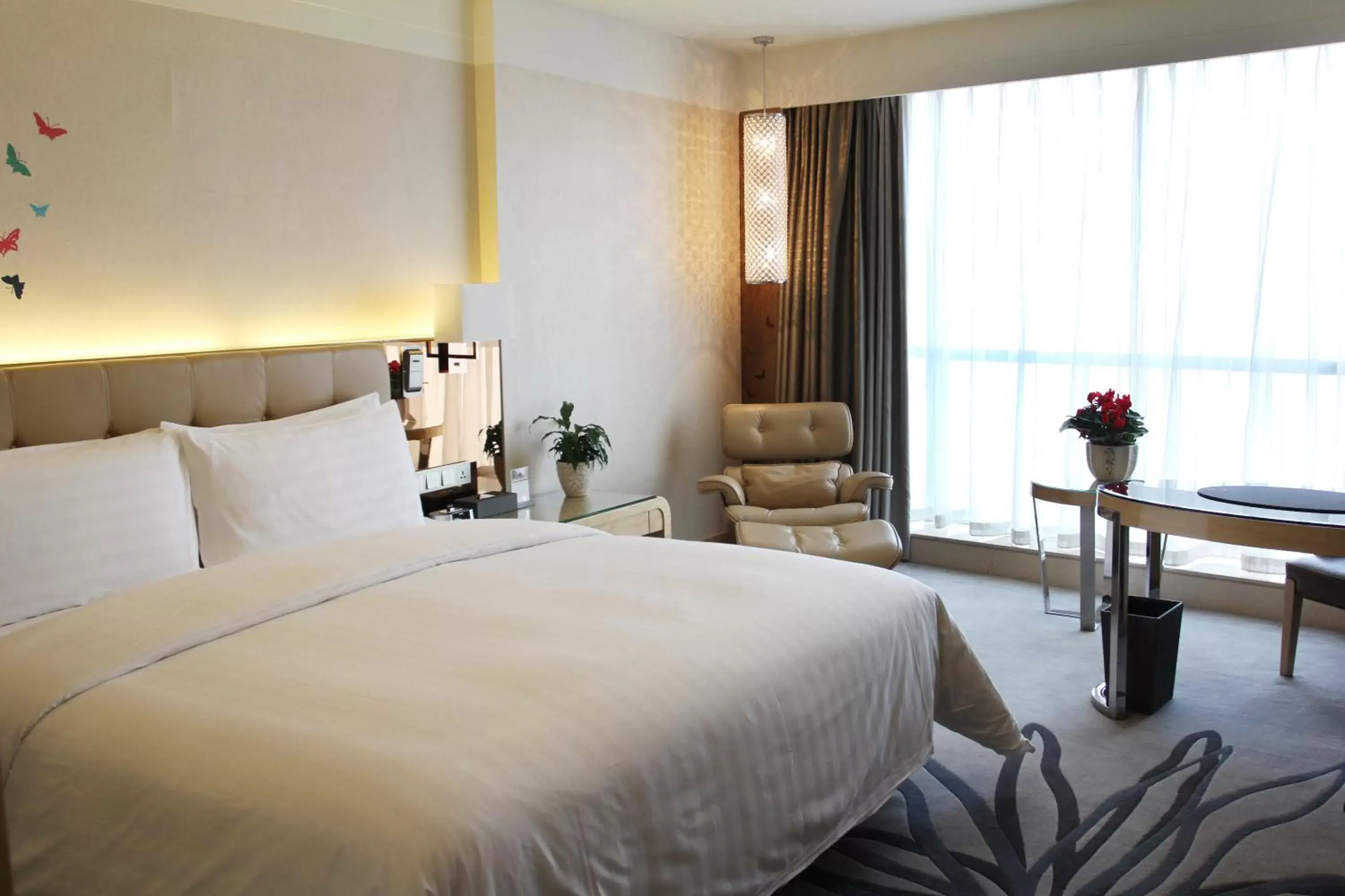 Bedroom, Bed in Pullman Linyi Lushang