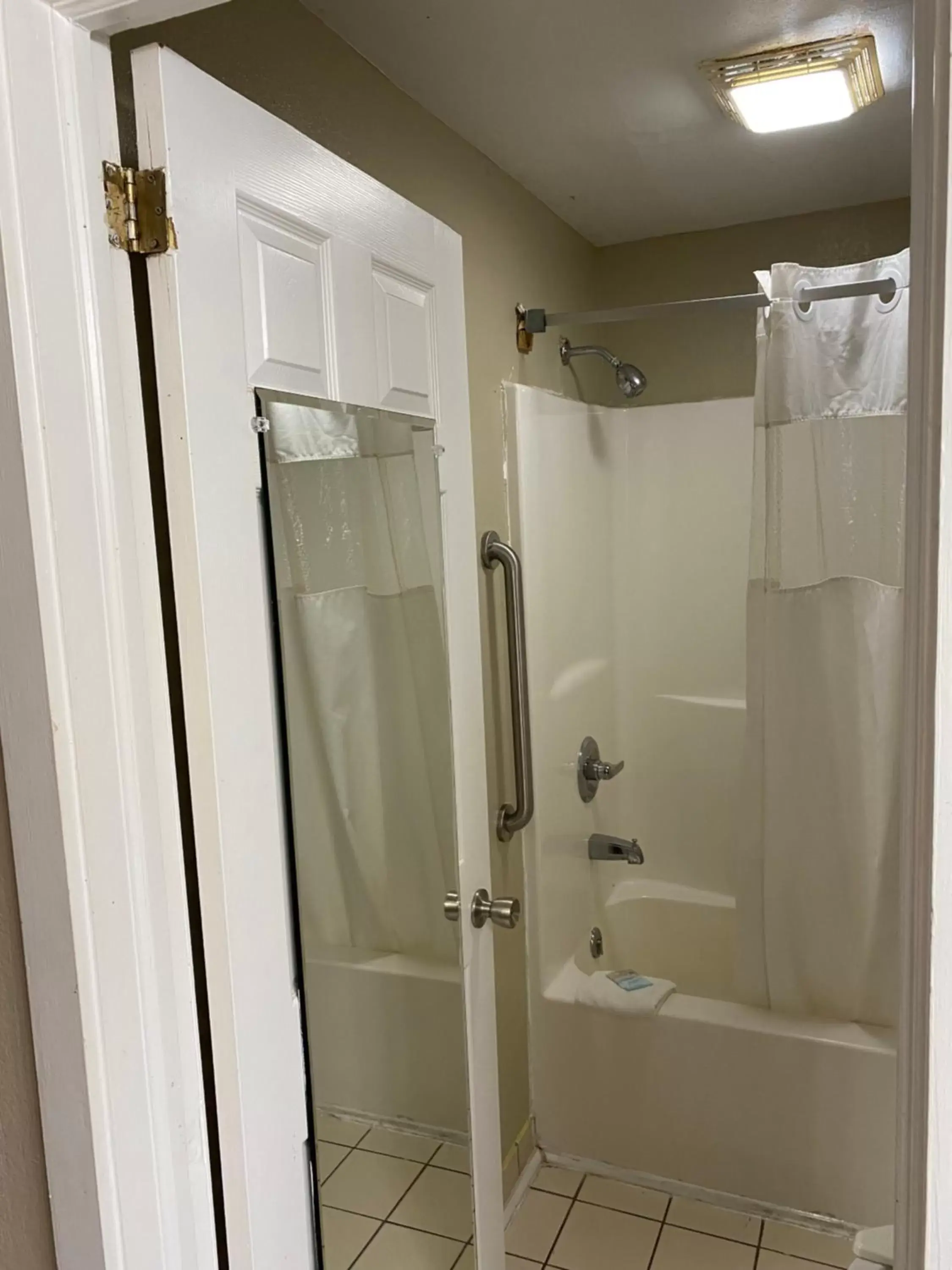Shower, Bathroom in Atlantic Shores Inn and Suites