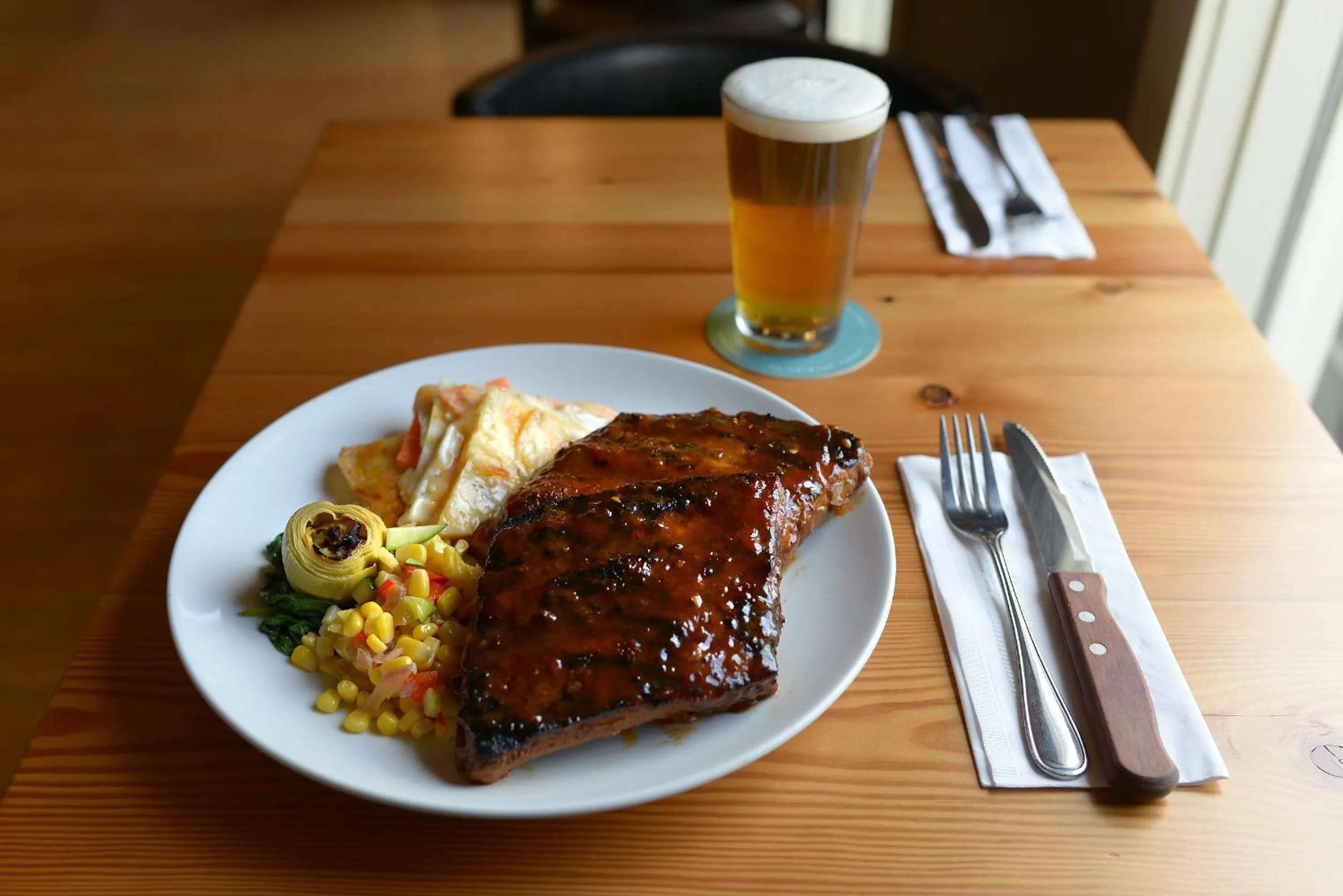 Restaurant/places to eat in Red Tree Lodge