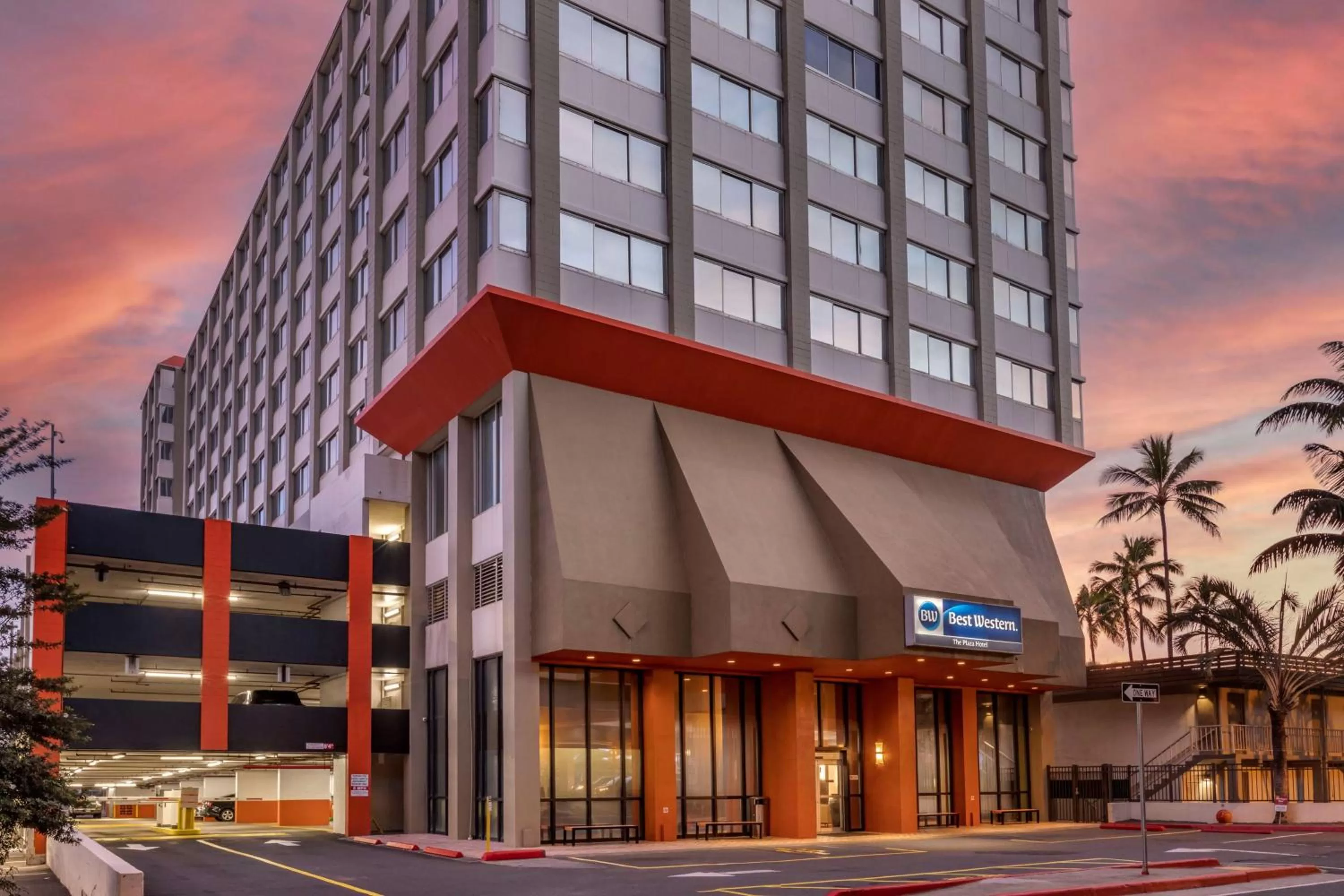 Best Western The Plaza Hotel Honolulu Airport - Free Breakfast