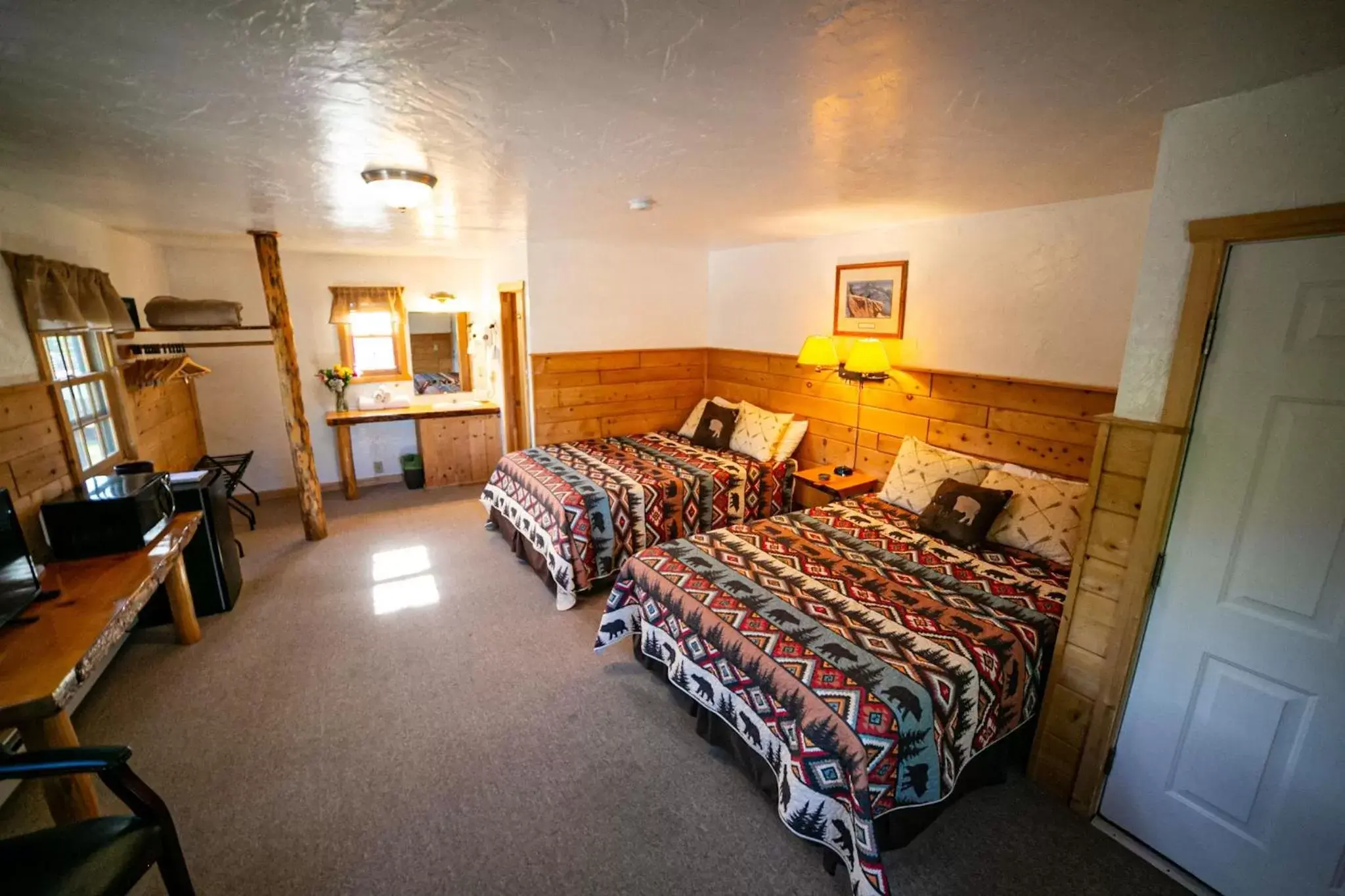 Bed in Chinook Winds Lodge