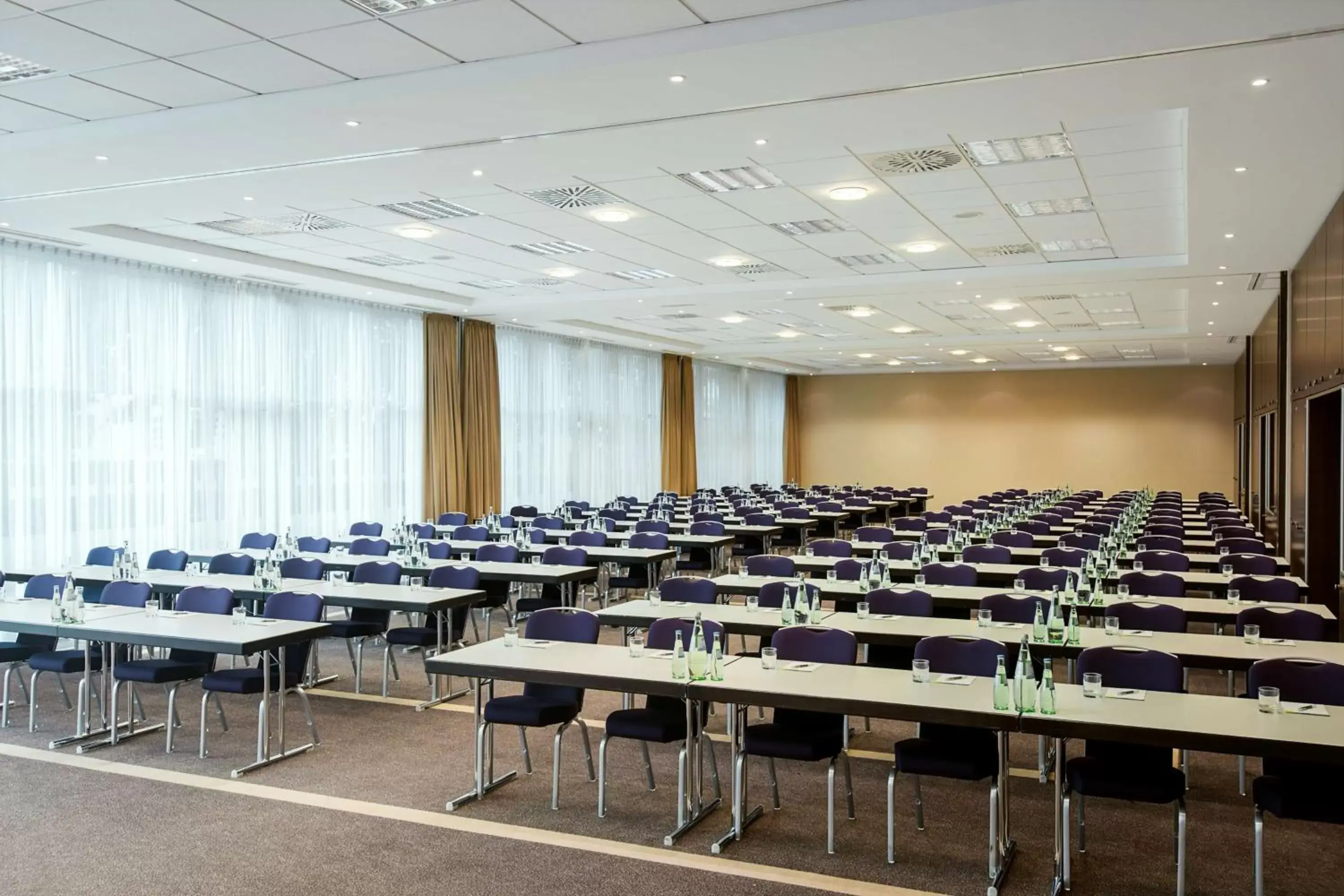 Meeting/conference room in NH Düsseldorf City Nord