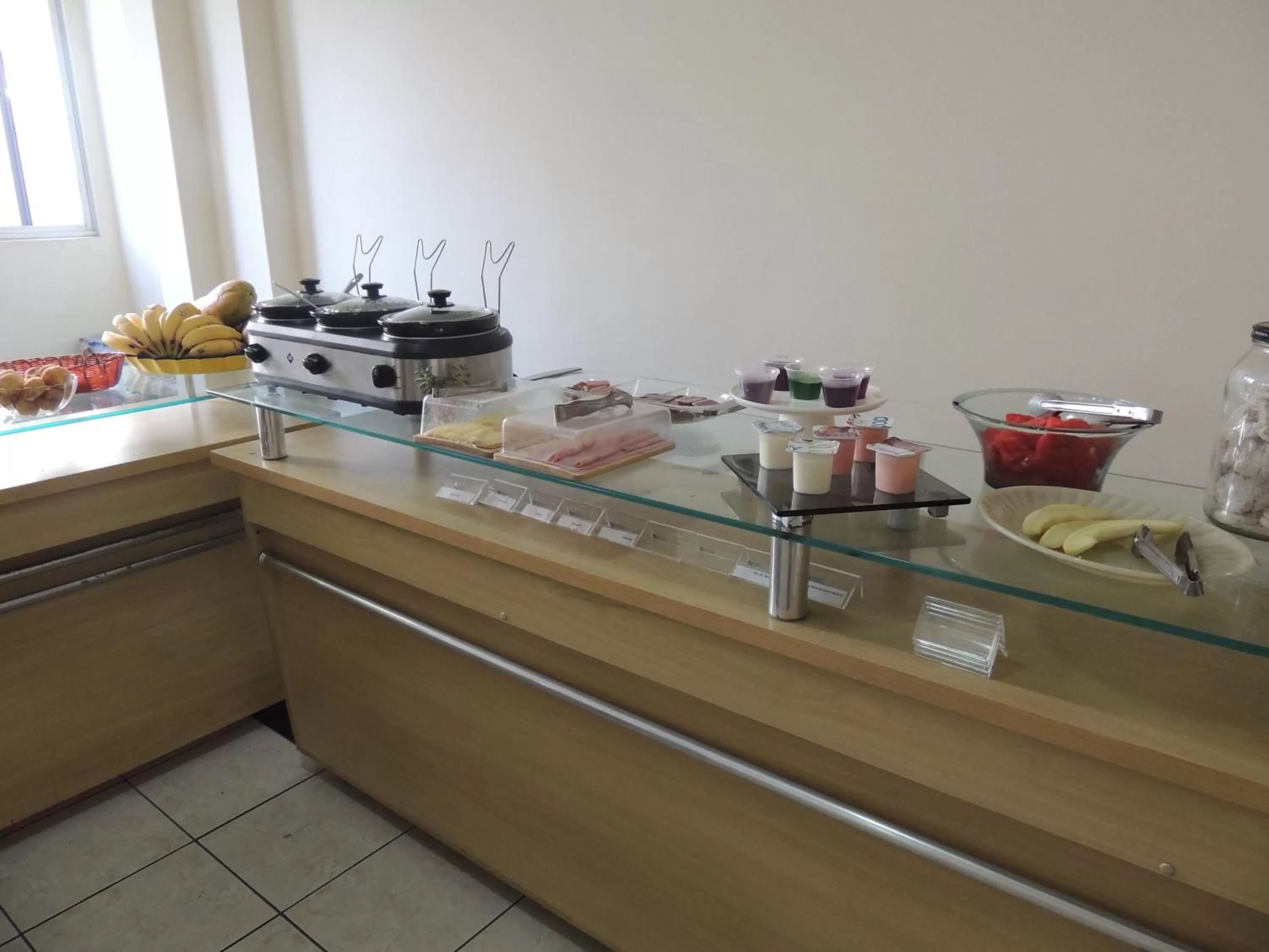 Breakfast in Hotel Cruz Divinópolis - By UP Hotel