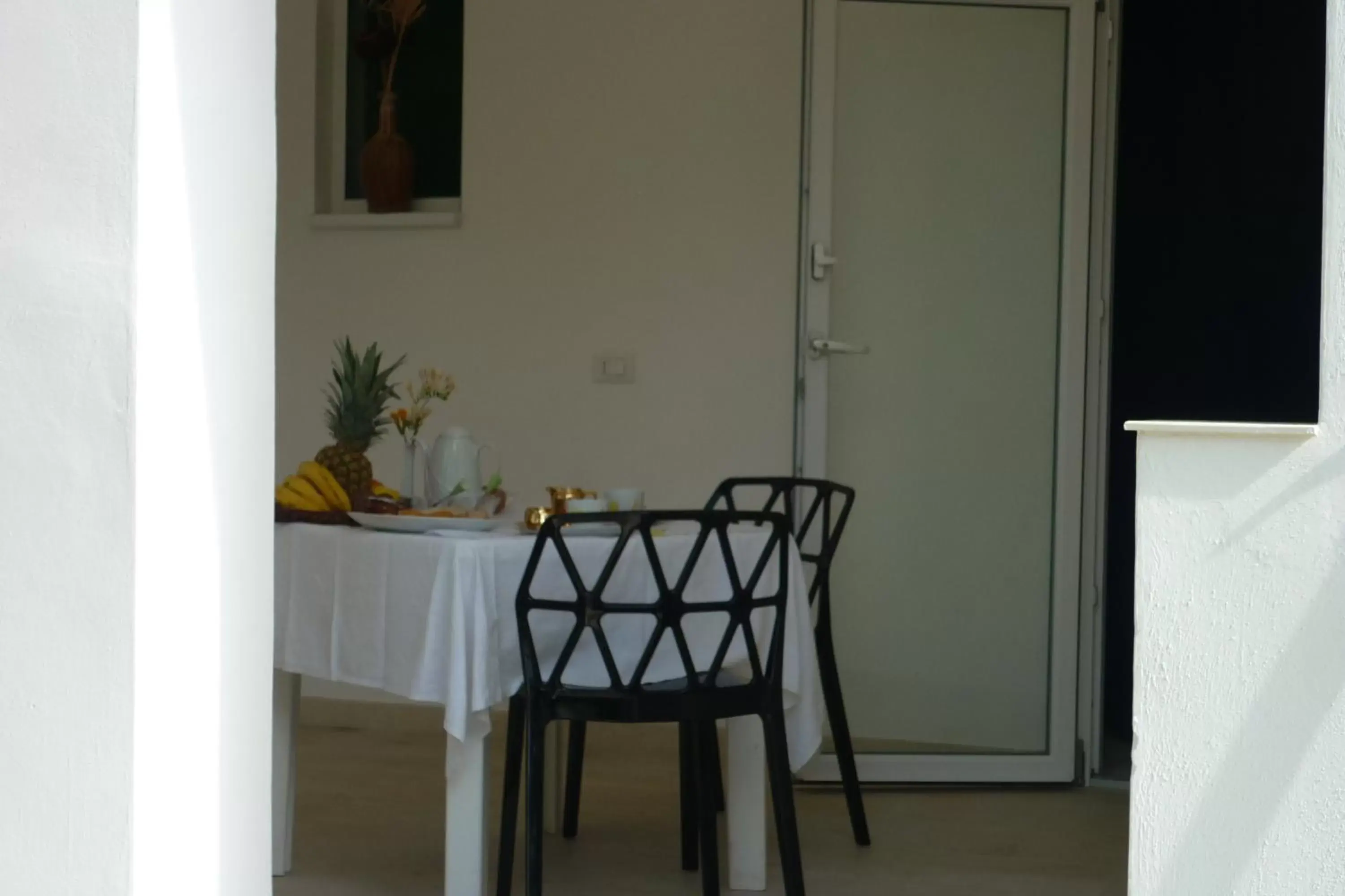 Balcony/Terrace, Dining Area in Villa Soleanna Residence