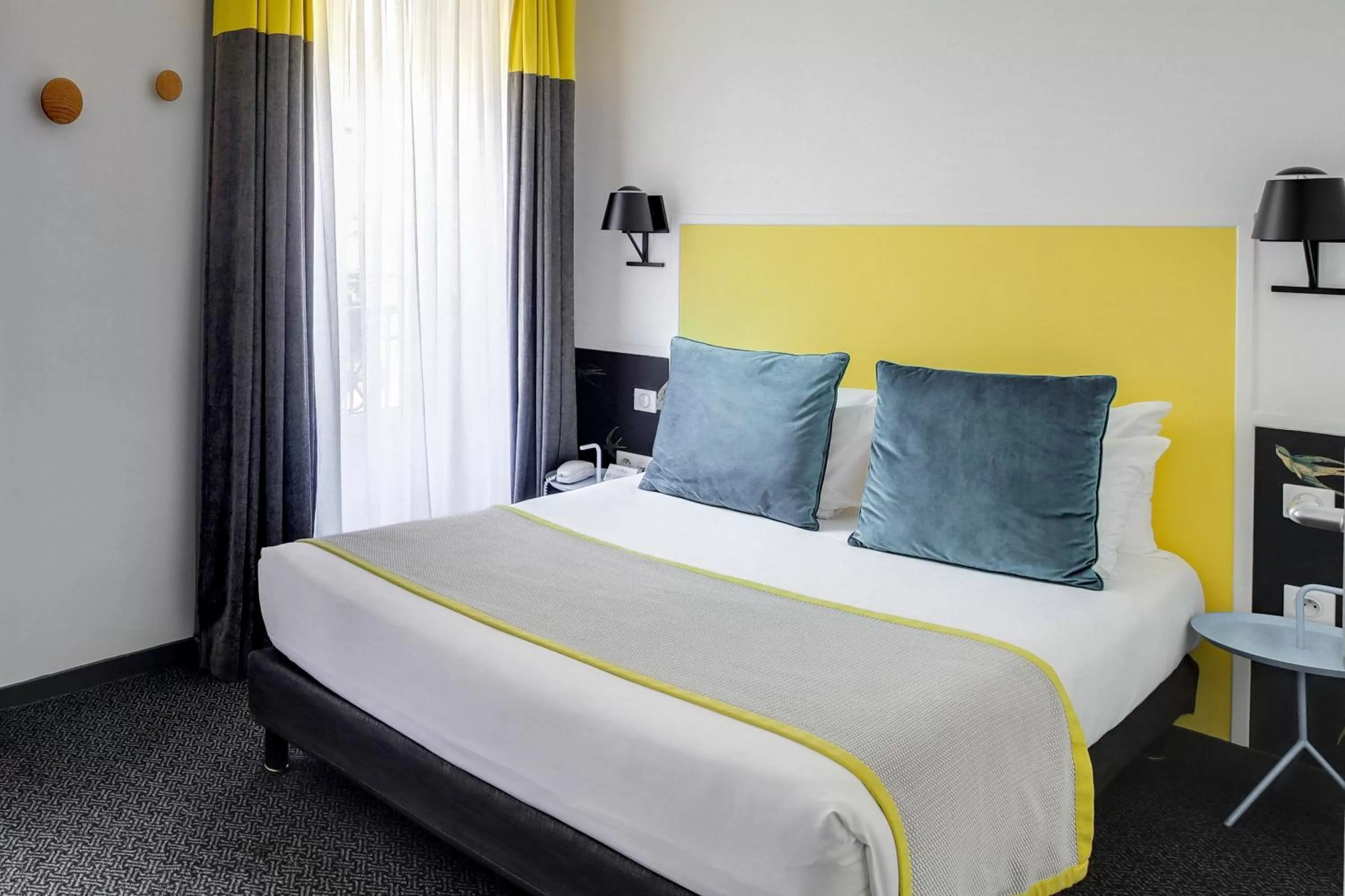 Photo of the whole room, Bed in Hotel George - Astotel