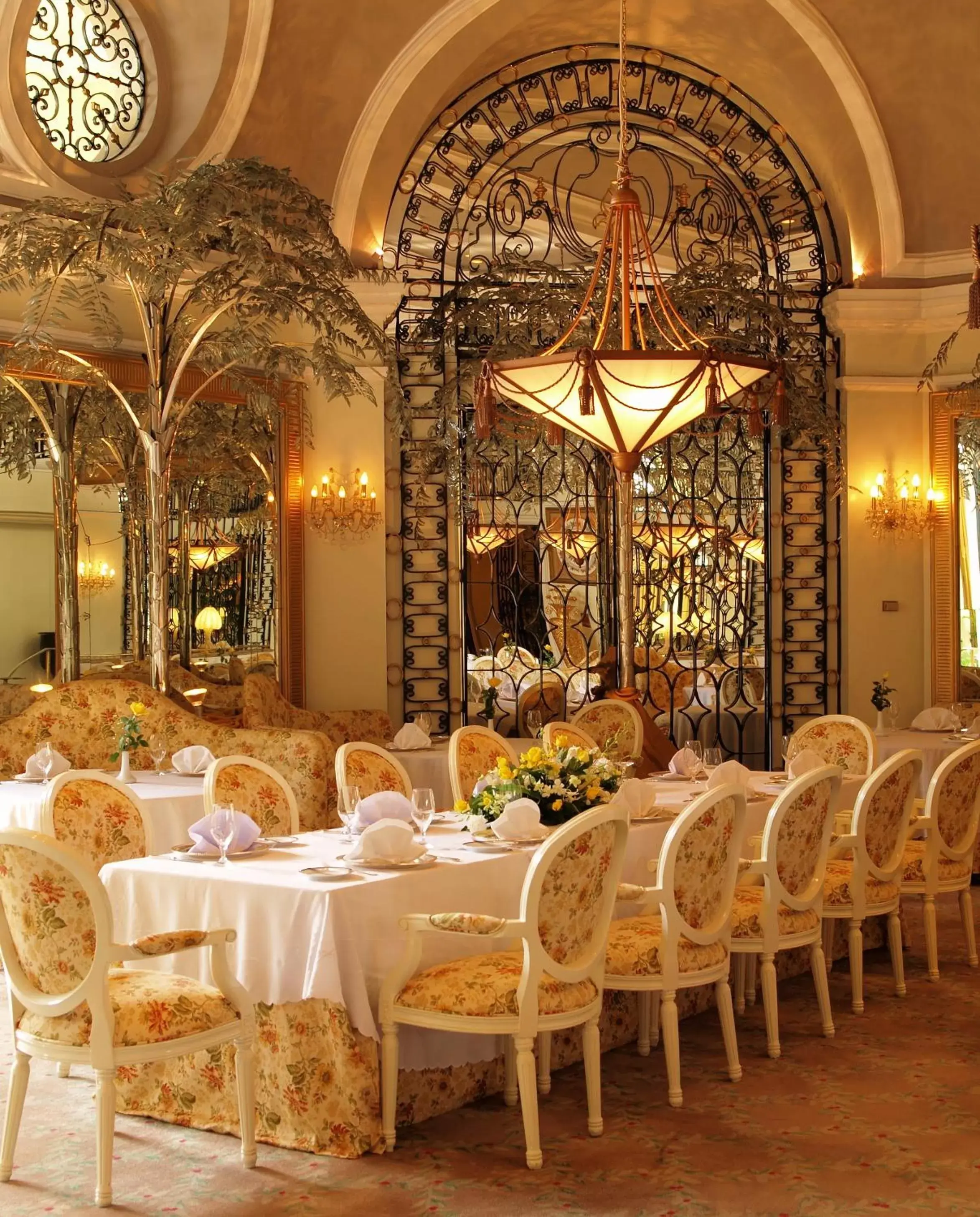 Restaurant/places to eat, Banquet Facilities in The Manila Hotel