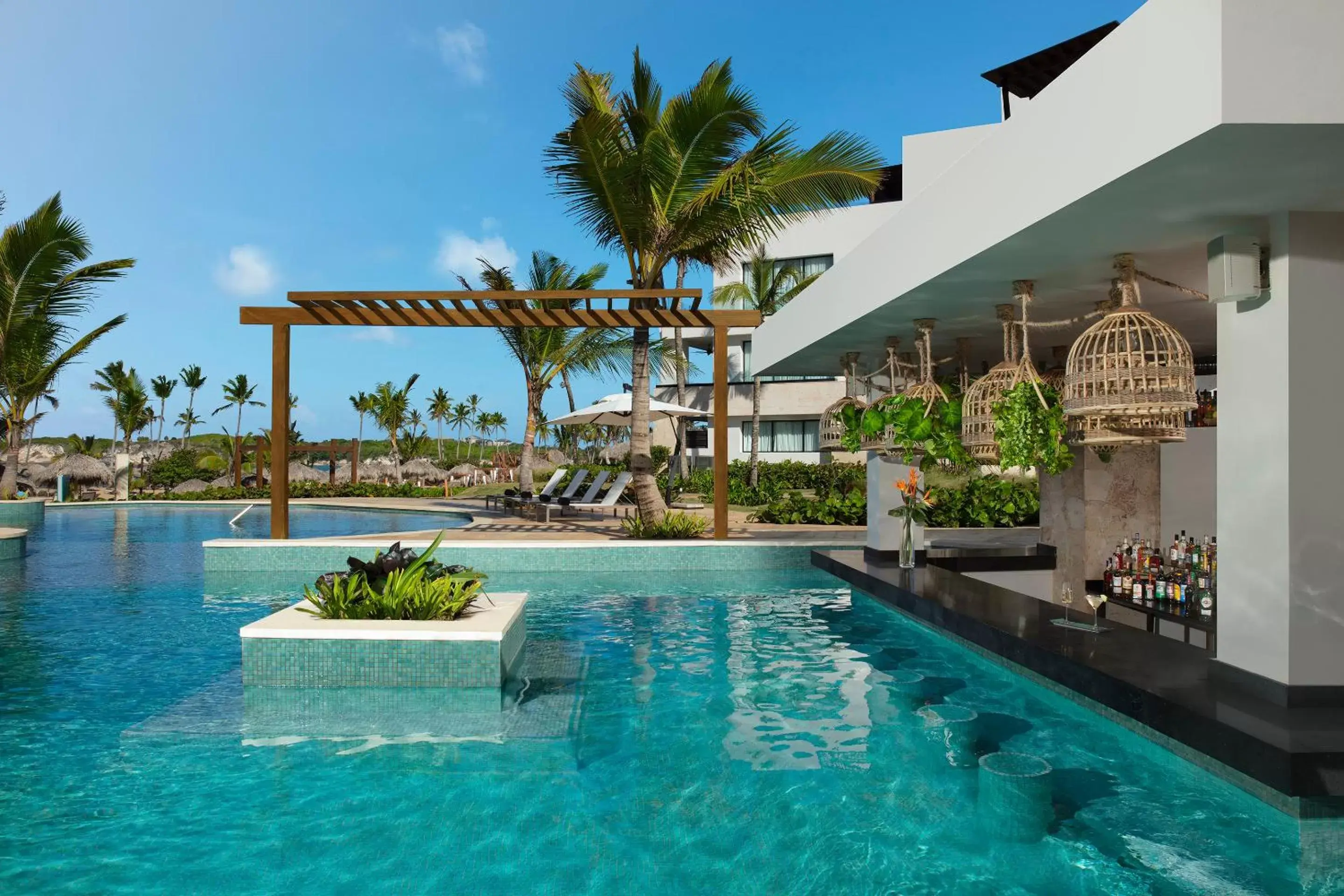 Lounge or bar, Swimming Pool in Dreams Macao Beach Punta Cana