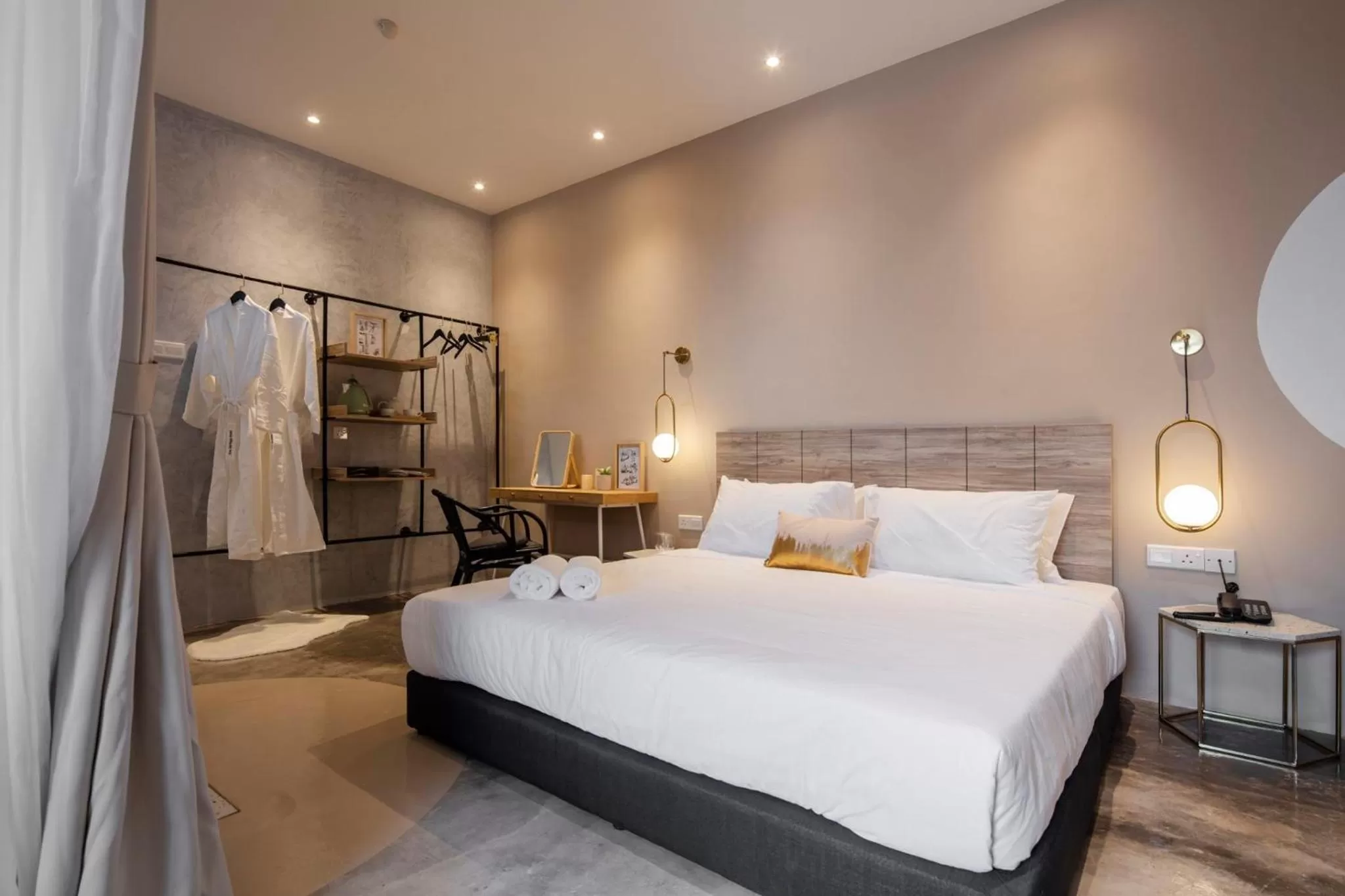 Bed in One Heritage Hotel