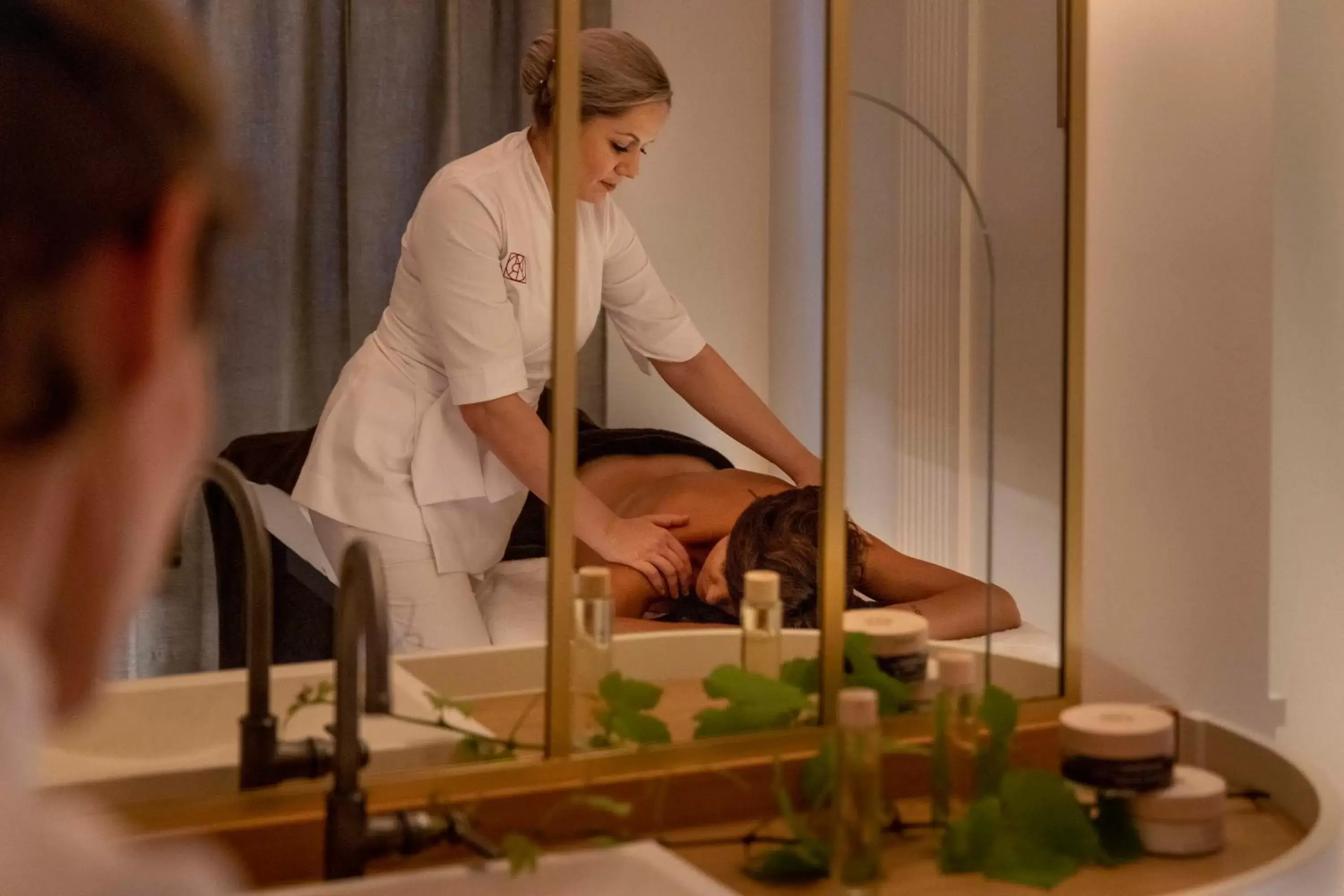 Massage in Maison Rouge Strasbourg Hotel & Spa, Autograph Collection