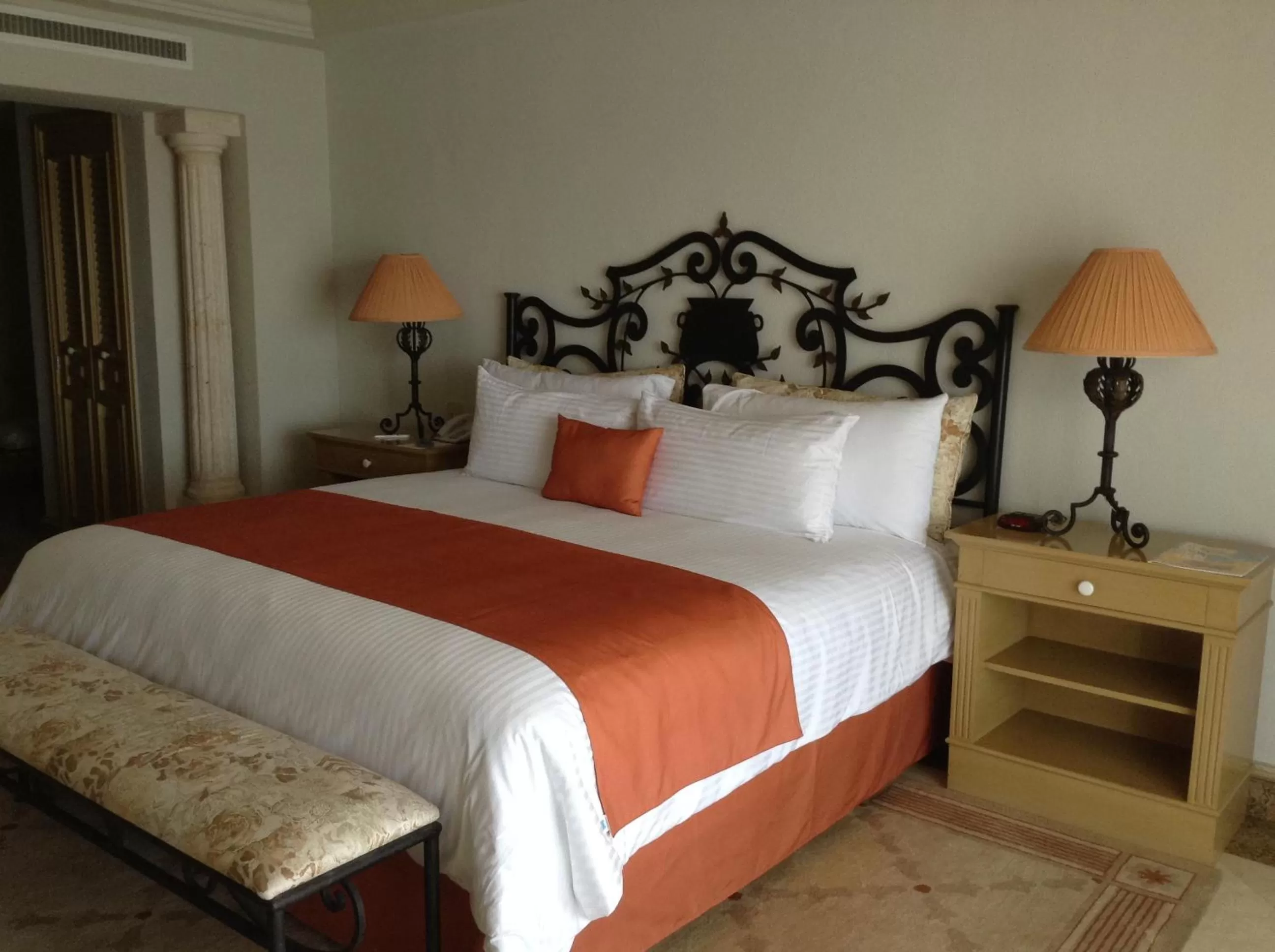 Bed in Grand Isla Navidad Golf & Spa Resort with Marina