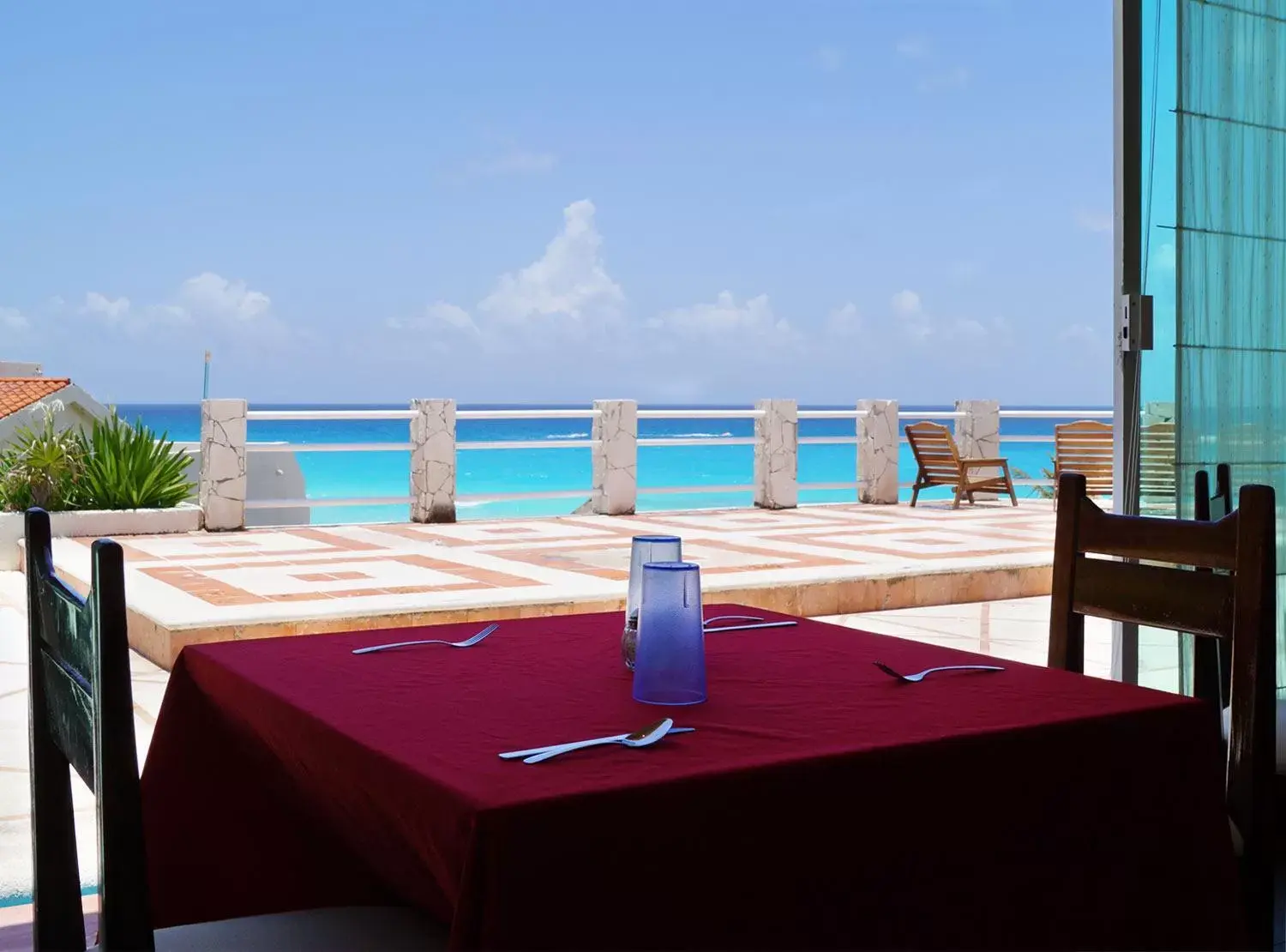 Restaurant/Places to Eat in Apartment Ocean Front Cancun