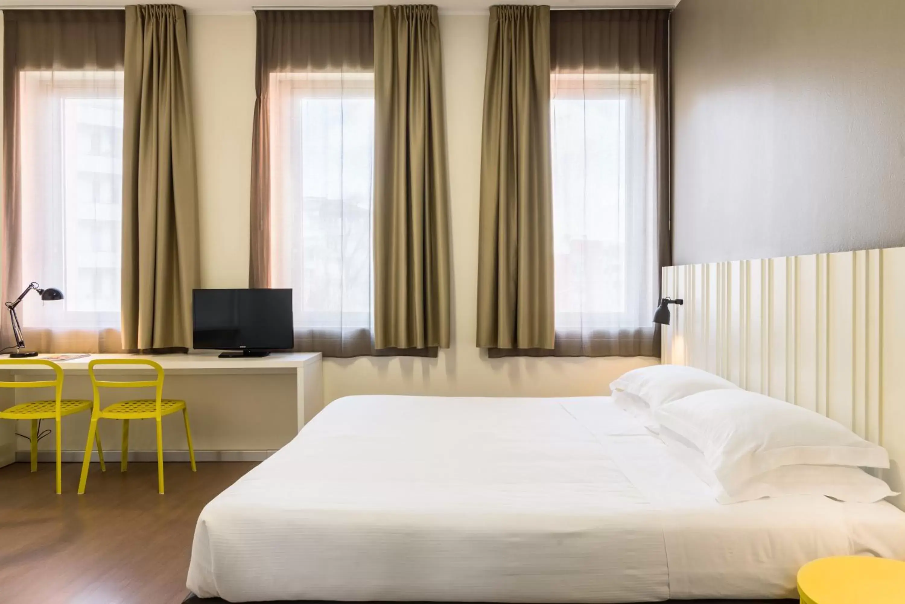 Bedroom, Bed in B&B Hotel Milano Ornato