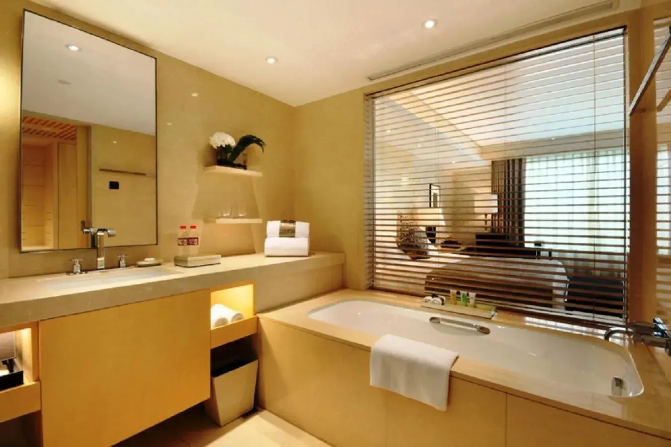 Toilet, Bathroom in Marco Polo Wuhan Hotel