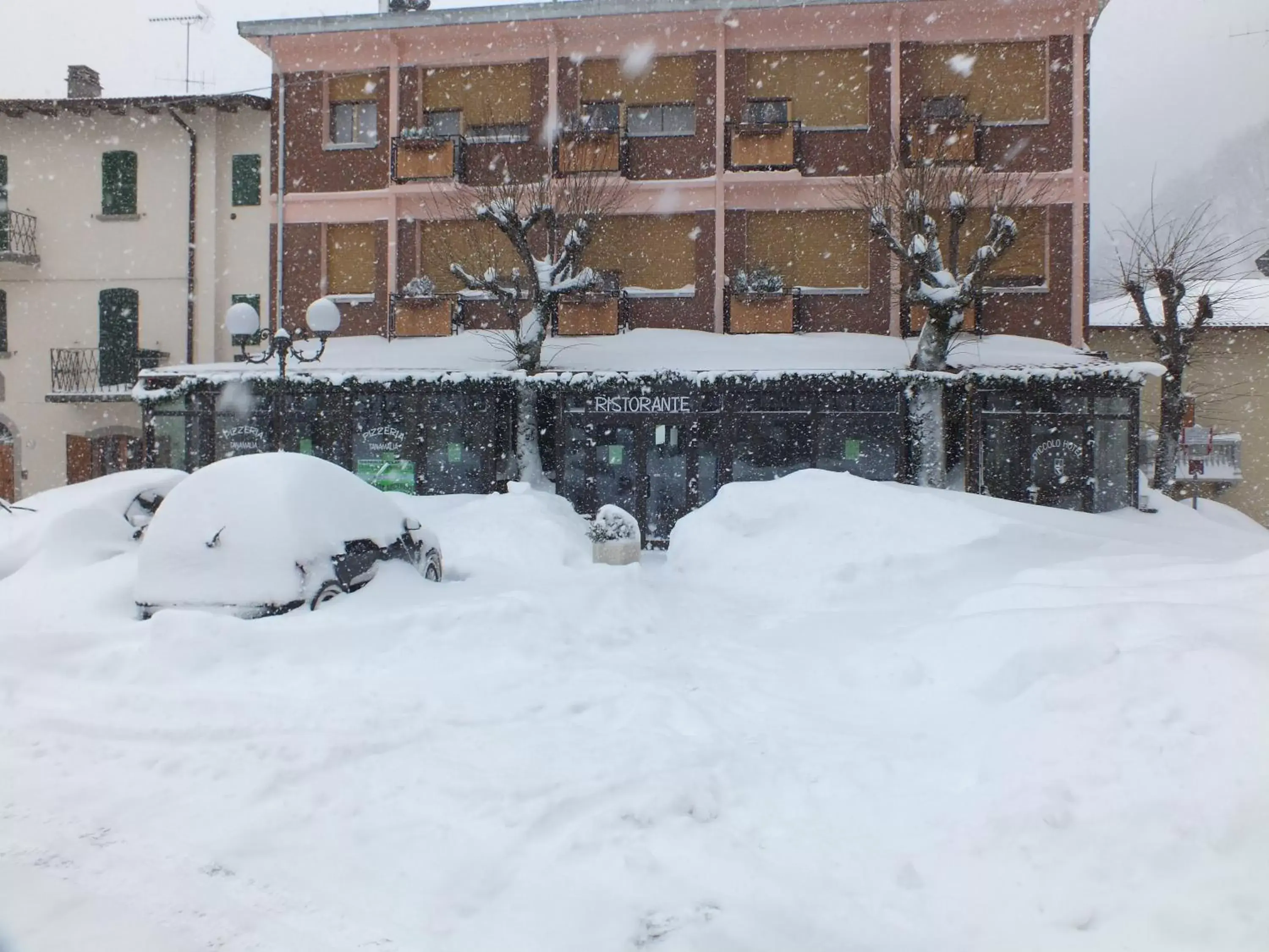 Facade/entrance, Winter in Piccolo Hotel