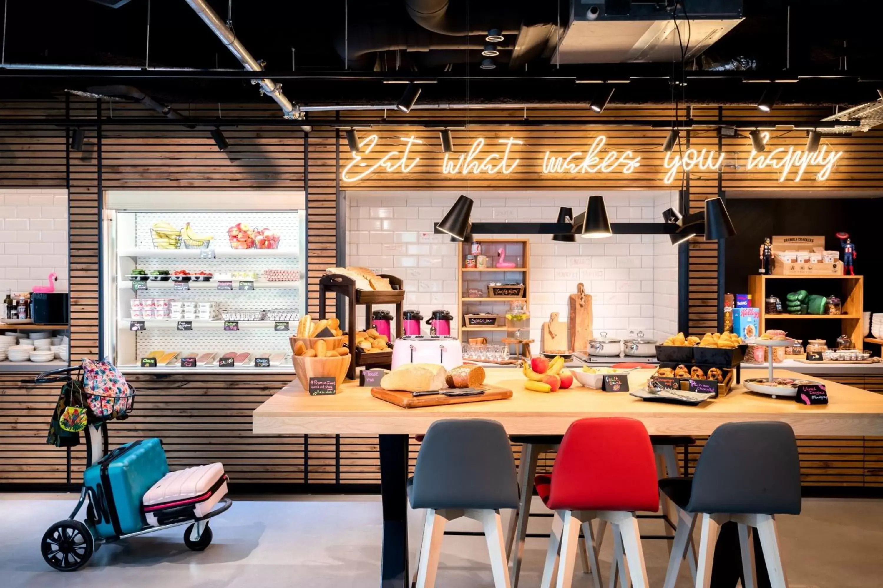 Breakfast, Restaurant/Places to Eat in Moxy The Hague