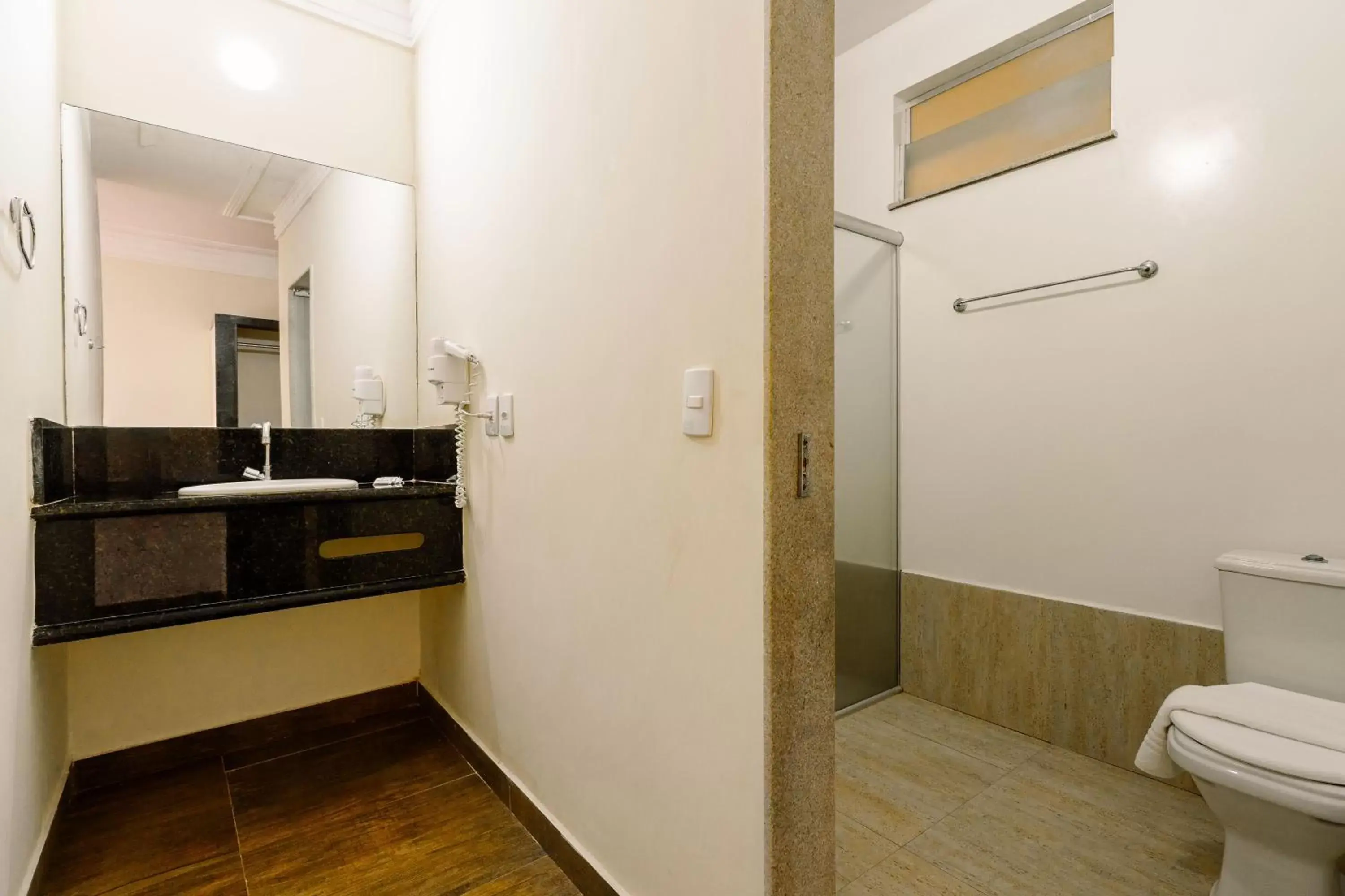 Bathroom in Floral Inn Family Bathroom in Floral Inn Family