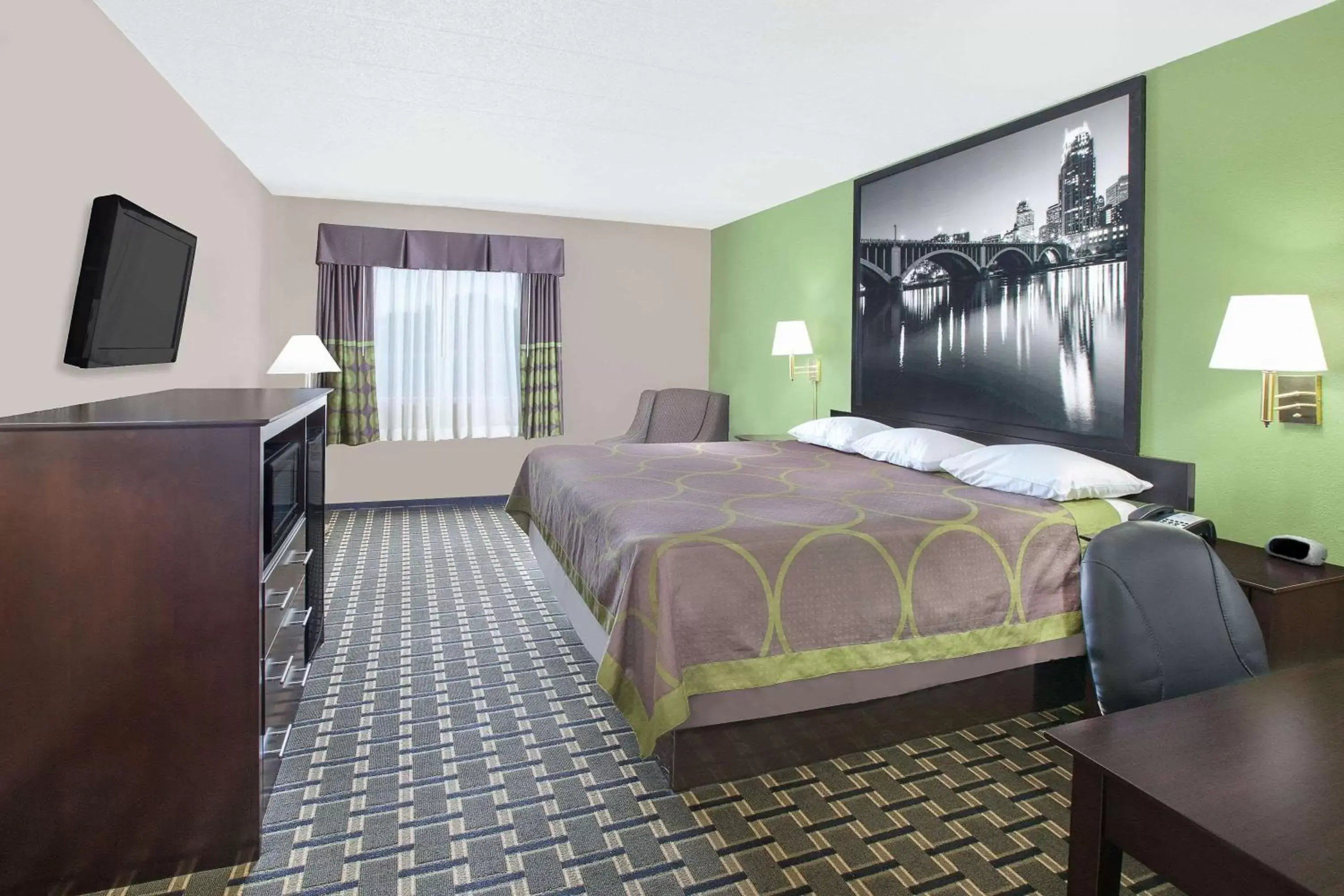 Photo of the whole room, Bed in Super 8 by Wyndham Grand Prairie North