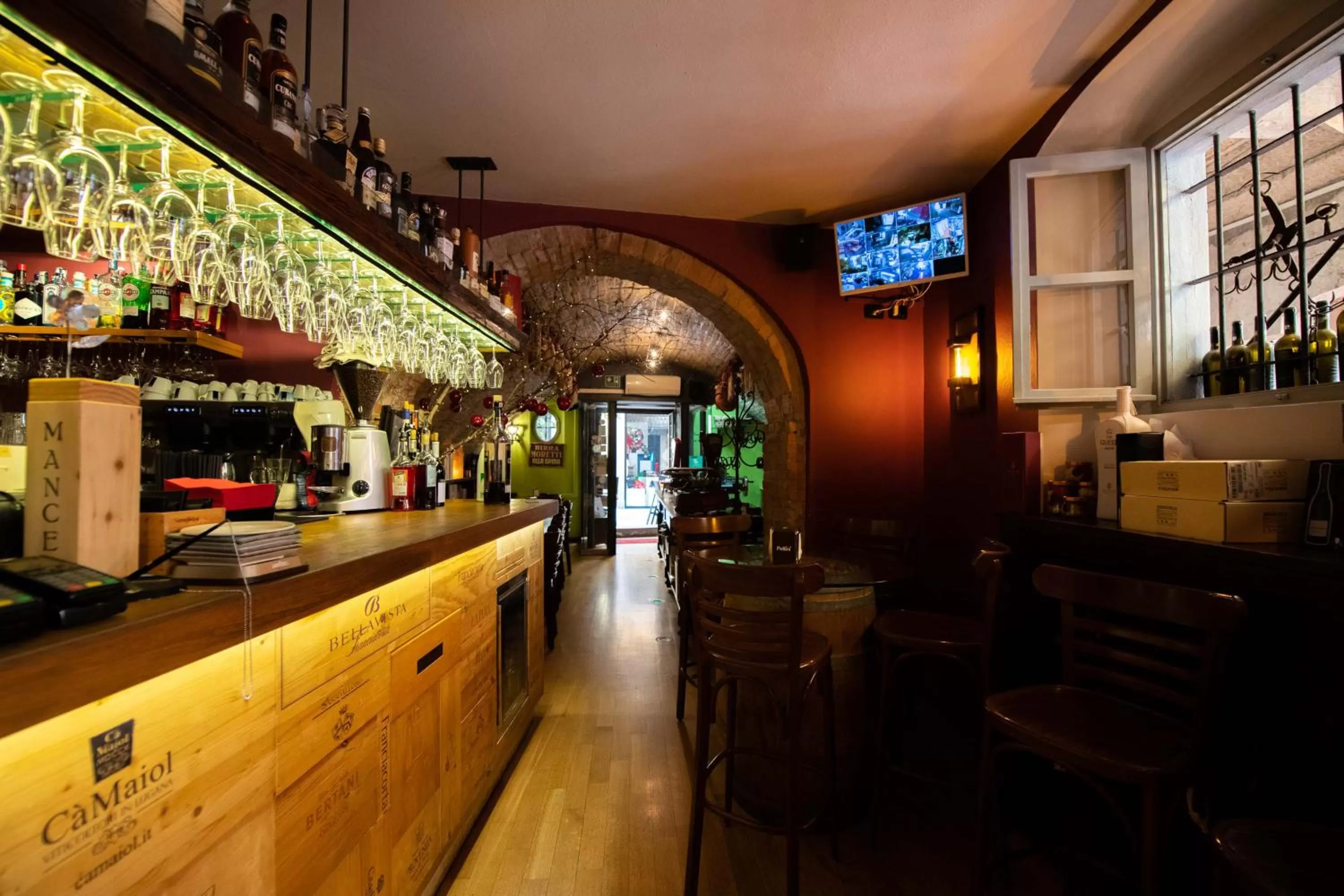 Restaurant/places to eat in Alessi Hotel Trattoria