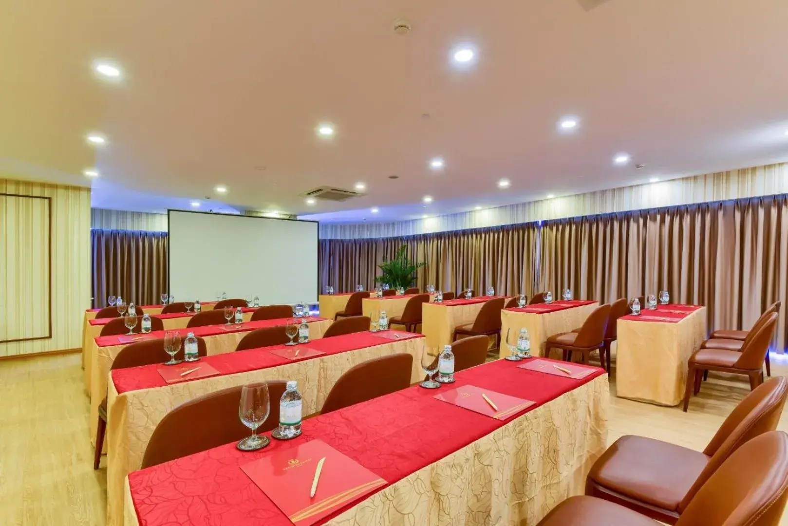 Meeting/conference room in Regalia Gold Hotel