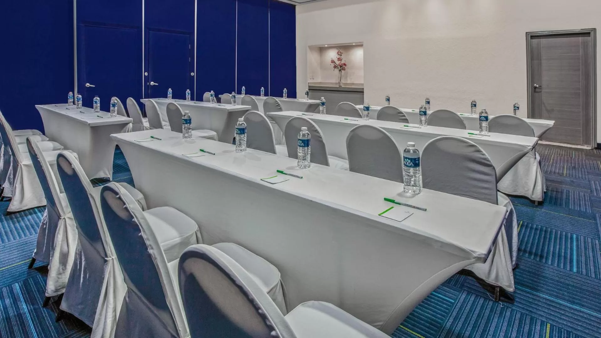 Business facilities in CHN Hotel Monterrey Centro, Trademark Collection by Wyndham