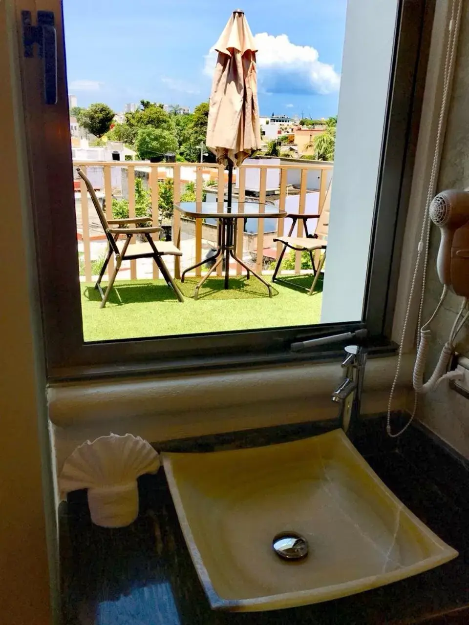 Street view in Hotel Blue Star Cancun Street view in Hotel Blue Star Cancun