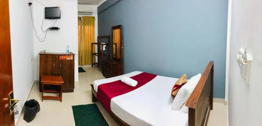 Bed in Yal's Town Inn